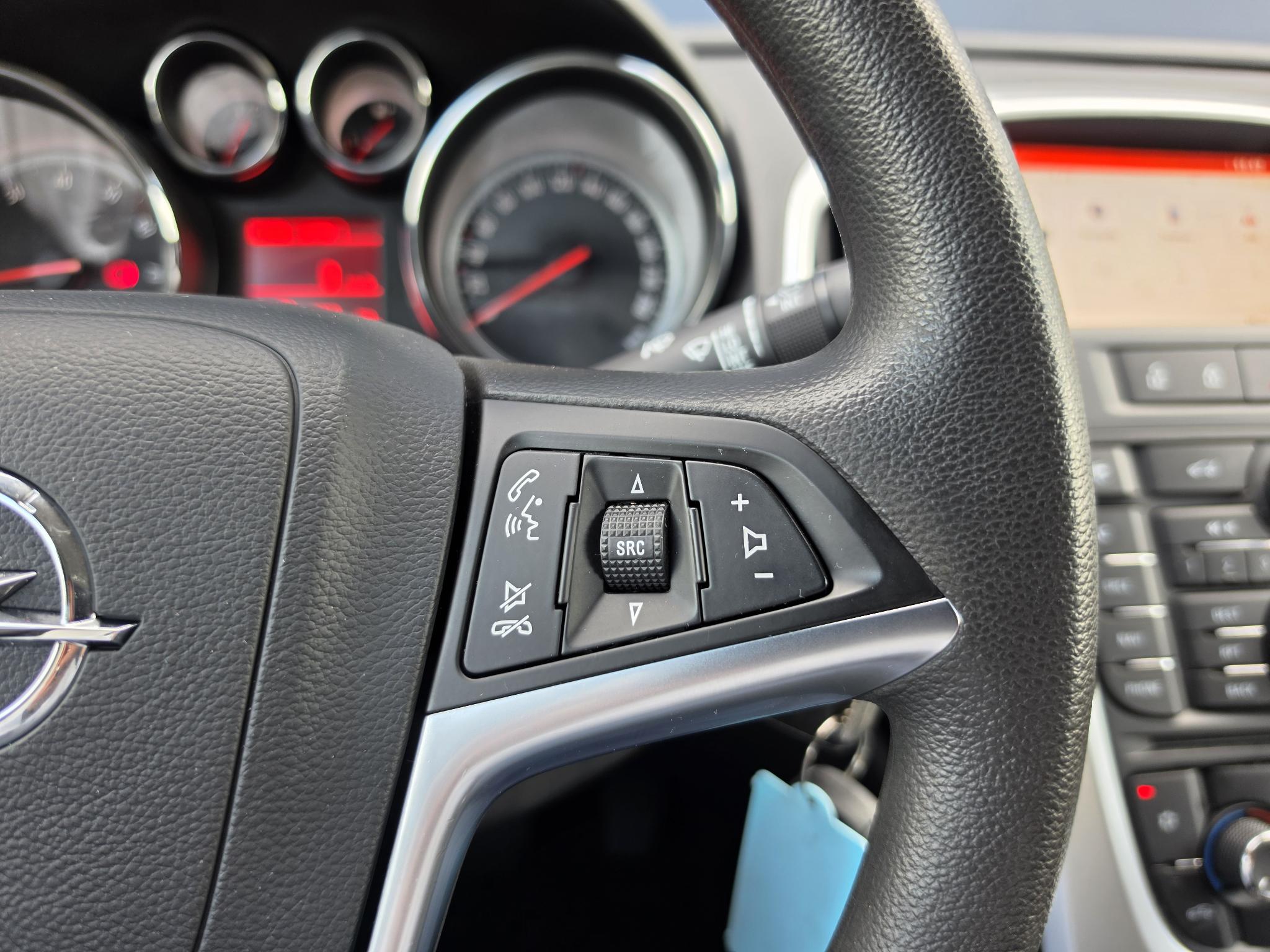 Foto van Opel Astra Notchback