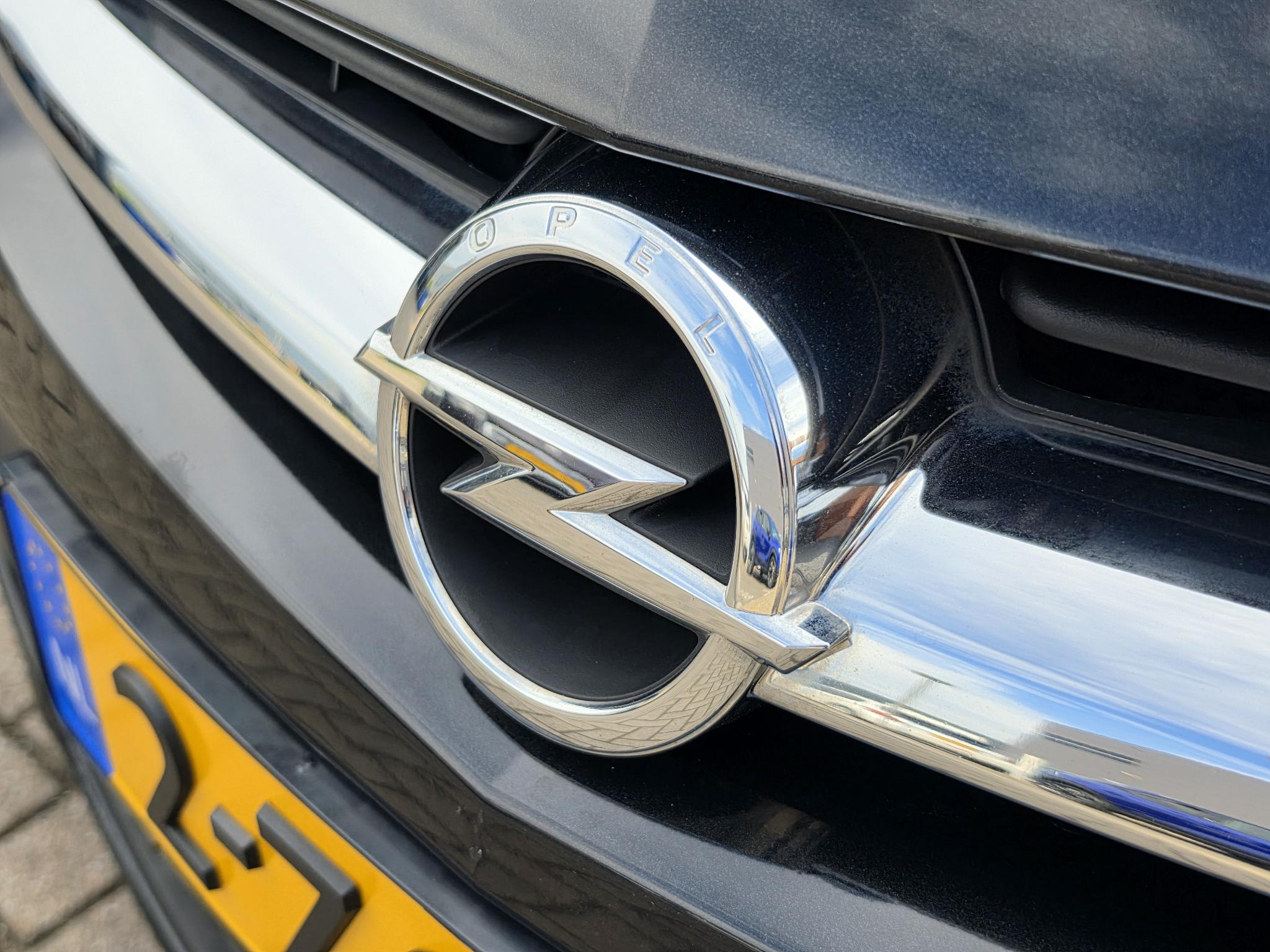 Foto van Opel Astra Notchback