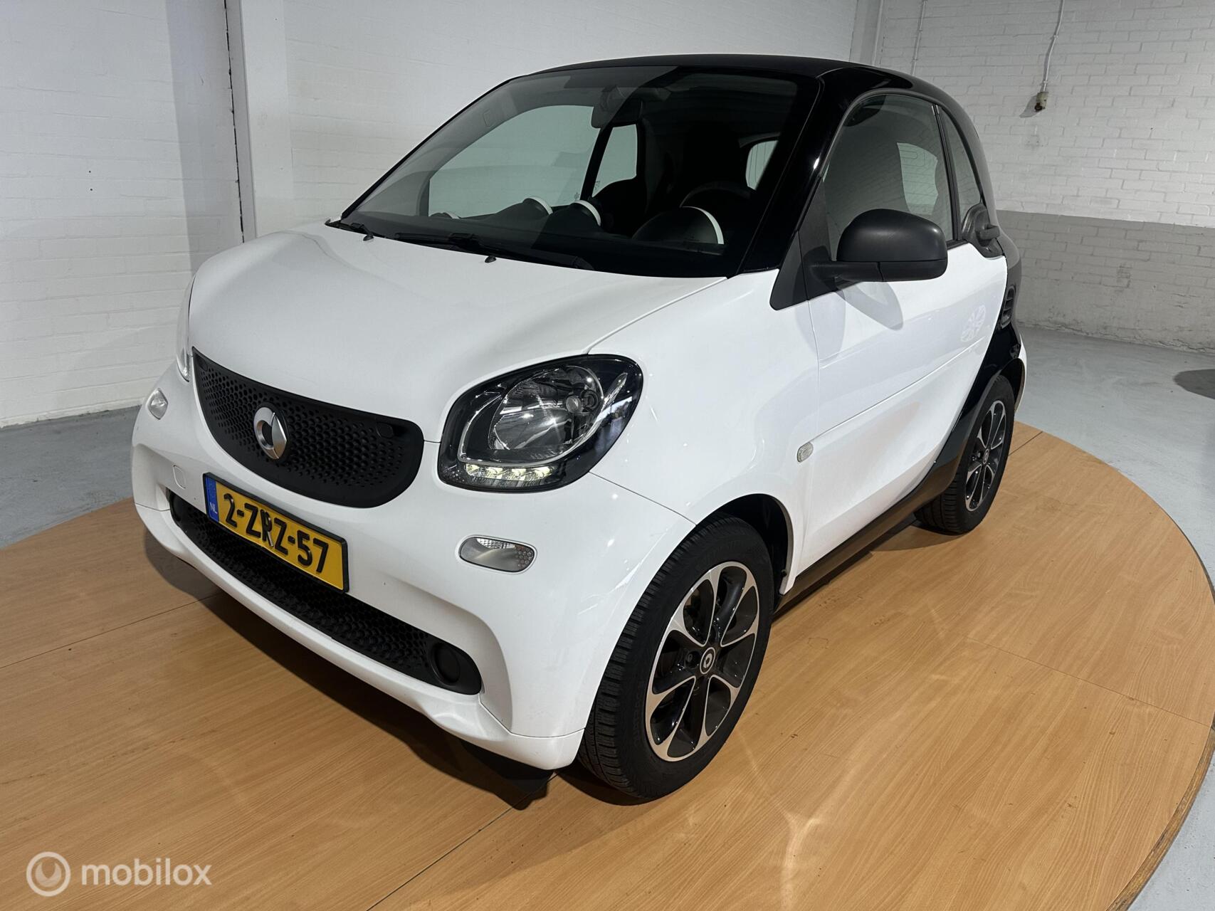 Smart Fortwo 1.0 Pure 2015 - voorkant