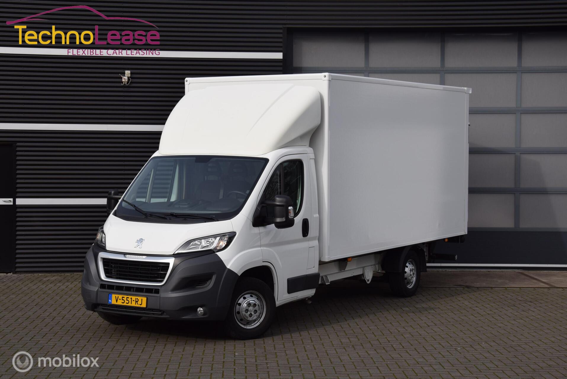 Peugeot Boxer Bestel 335 2.0 BlueHDI Bakwagen + laadlift 2017 - voorkant
