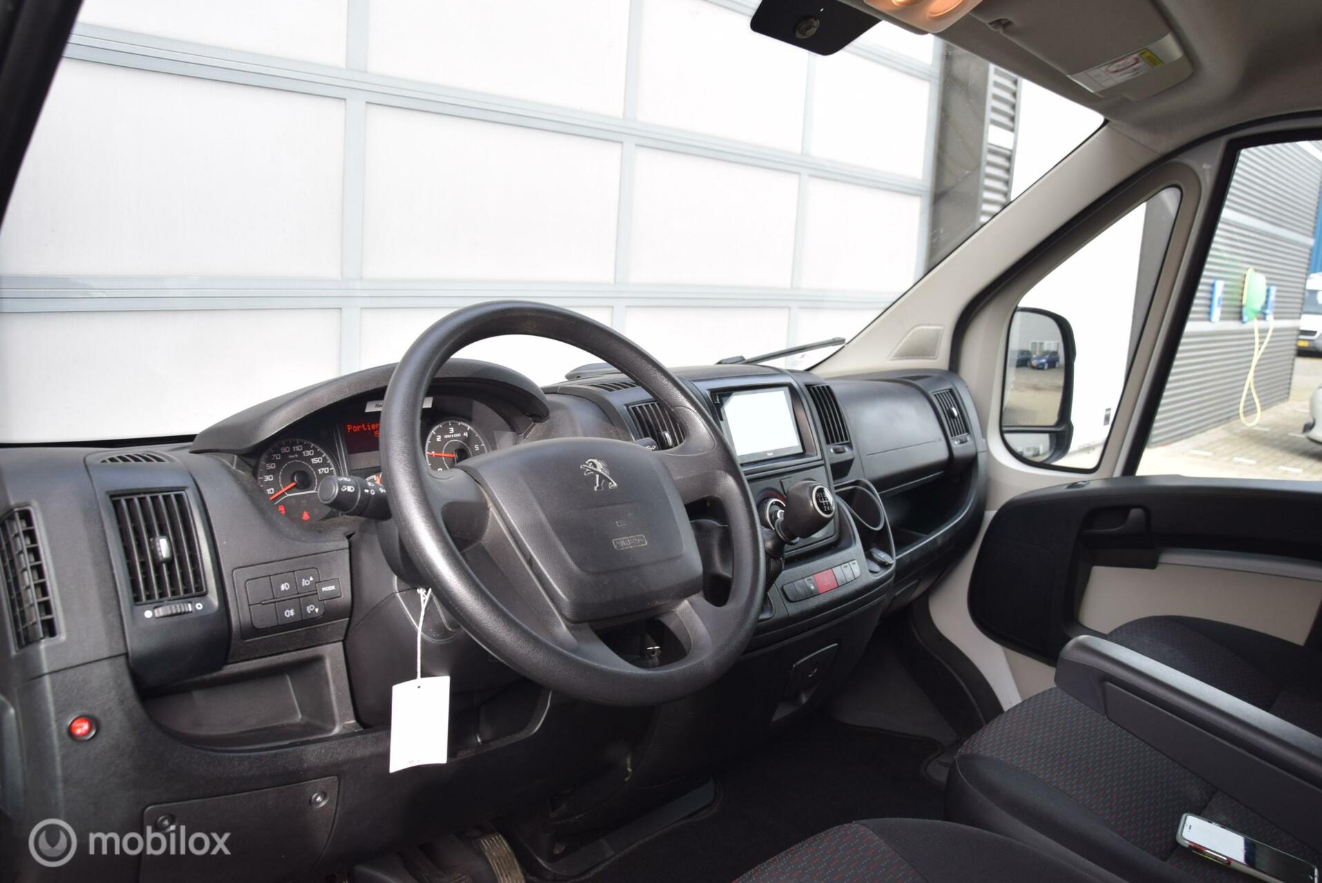 Foto van Peugeot Boxer Bestel
