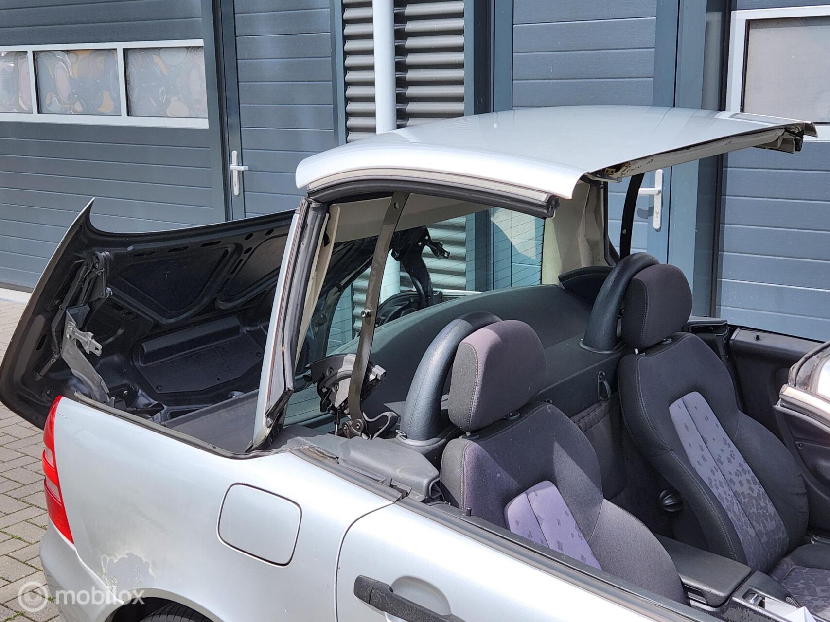 Foto van Mercedes-Benz SLK 230 Kompressor