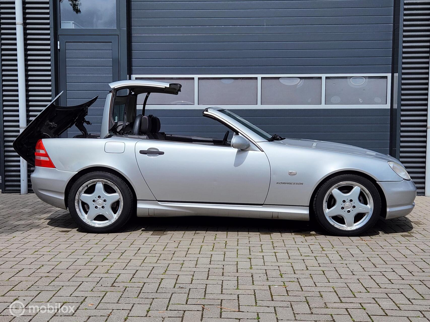 Foto van Mercedes-Benz SLK 230 Kompressor