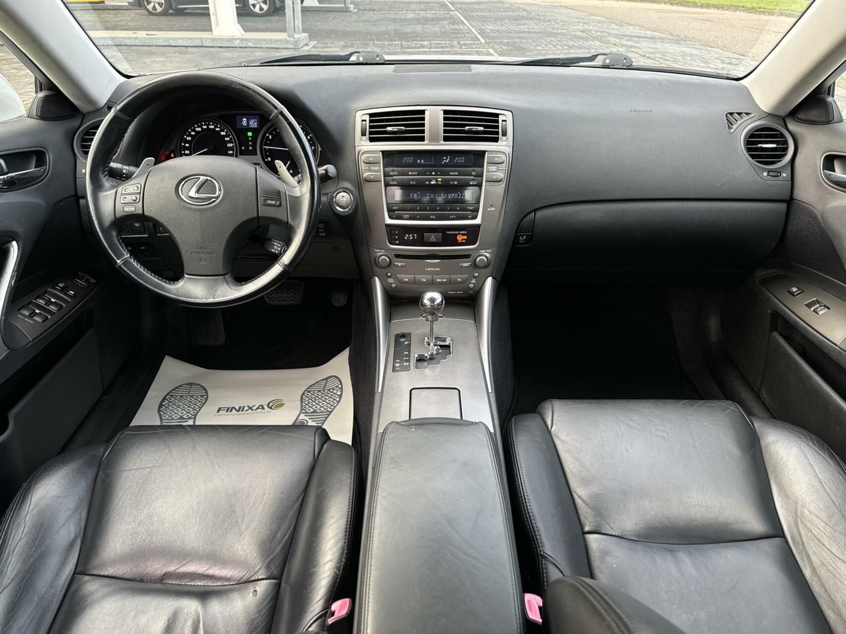 Foto van Lexus Is