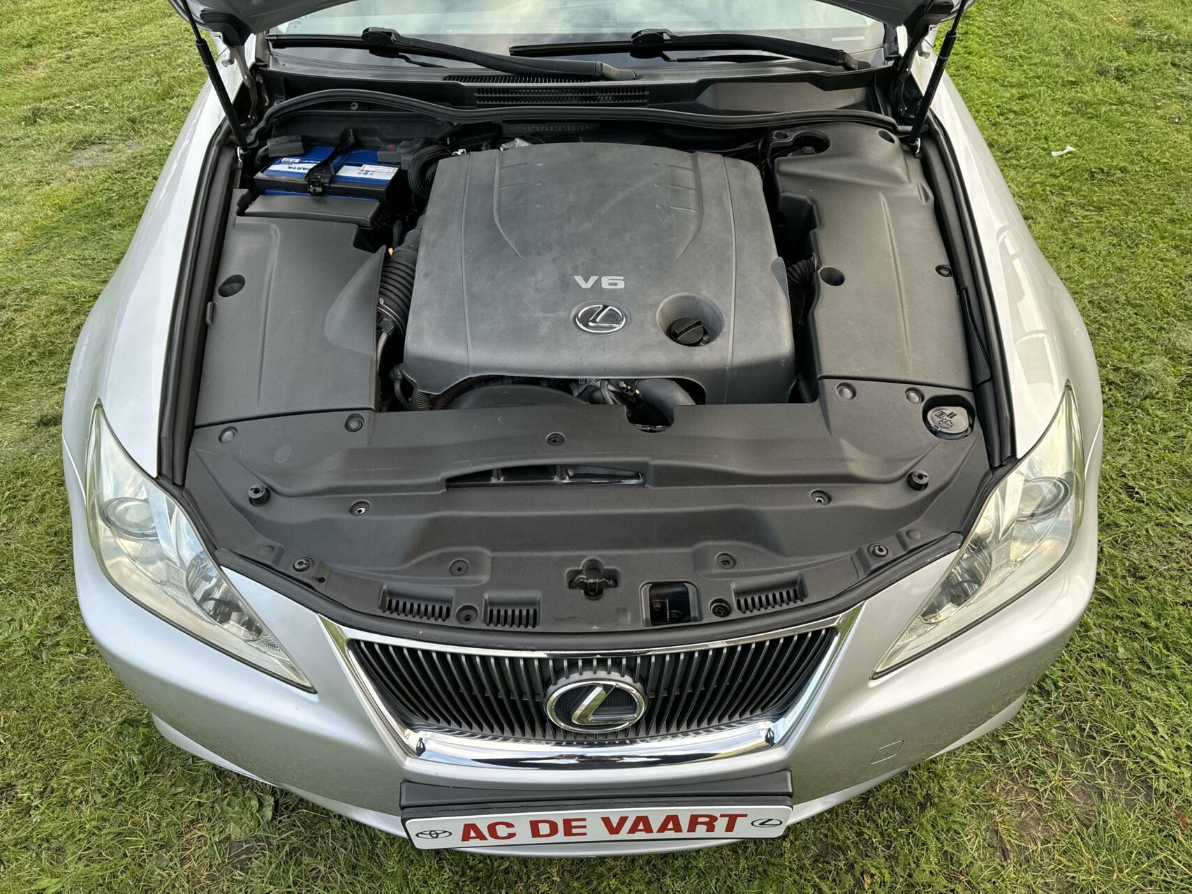 Foto van Lexus Is