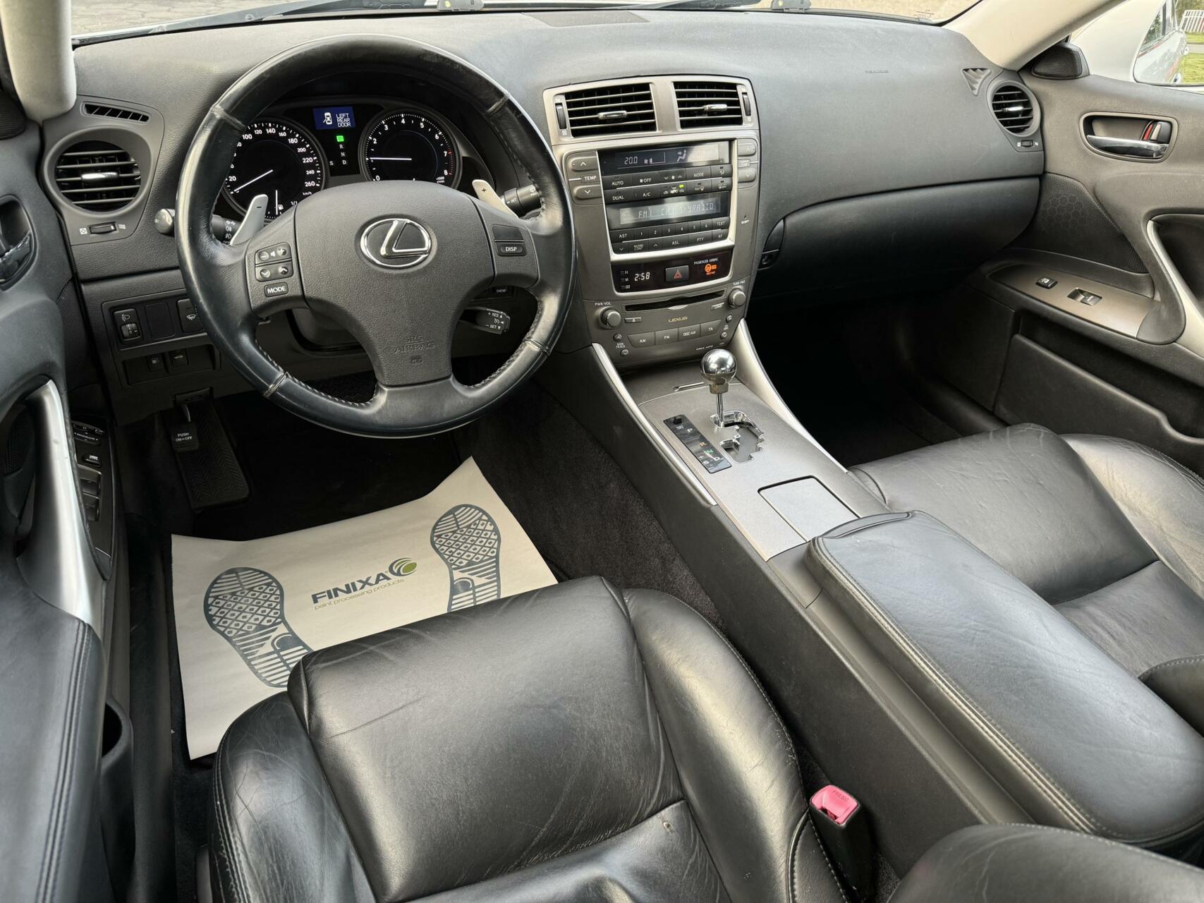 Foto van Lexus Is