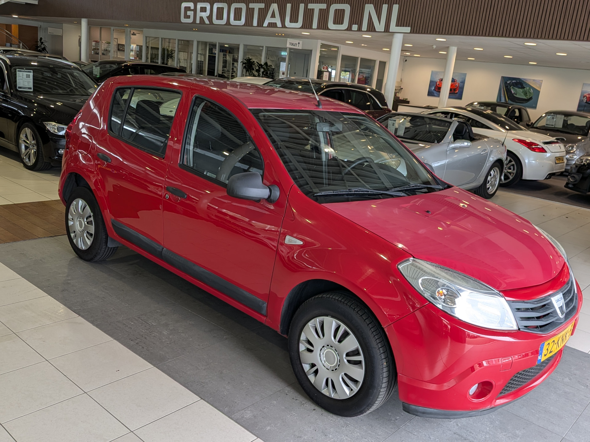 Dacia Sandero 1.2 Lauréate 120.000km . 2010 - voorkant