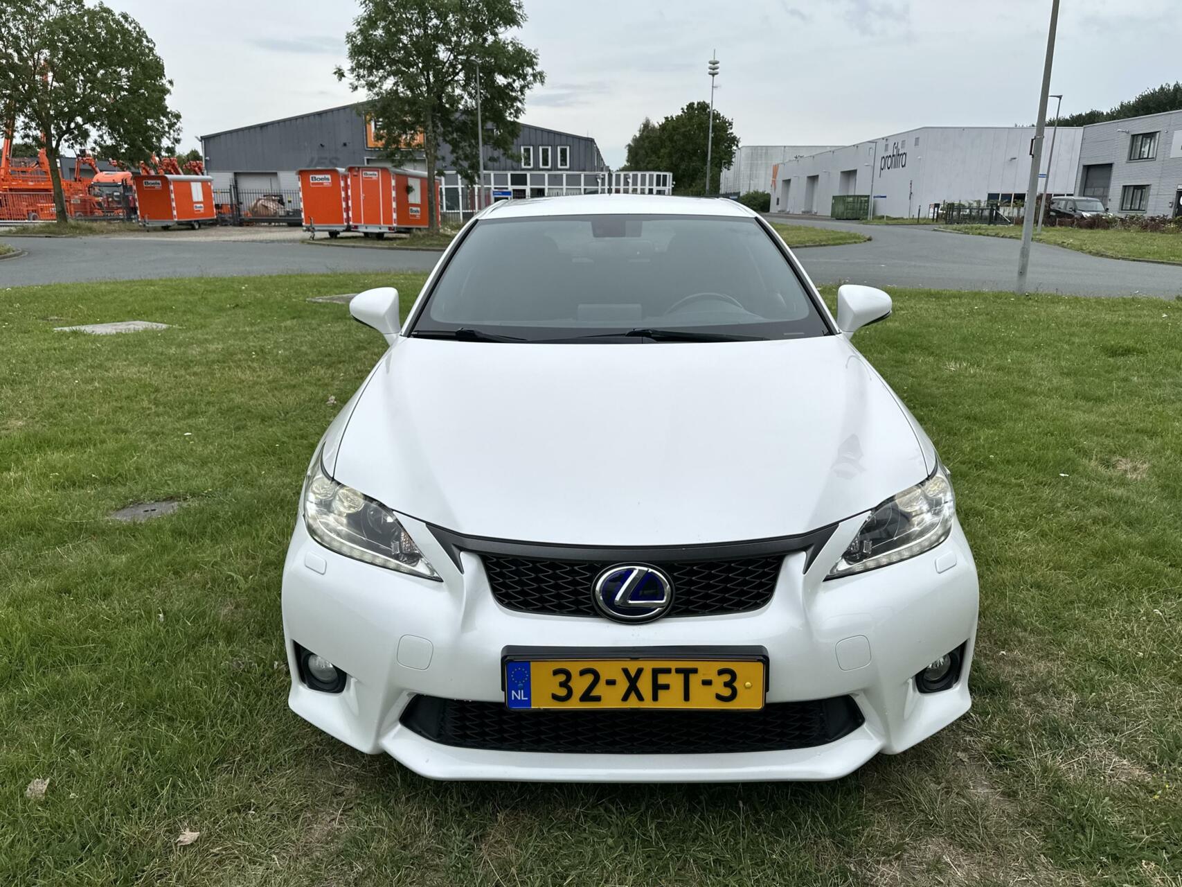 Foto van Lexus CT