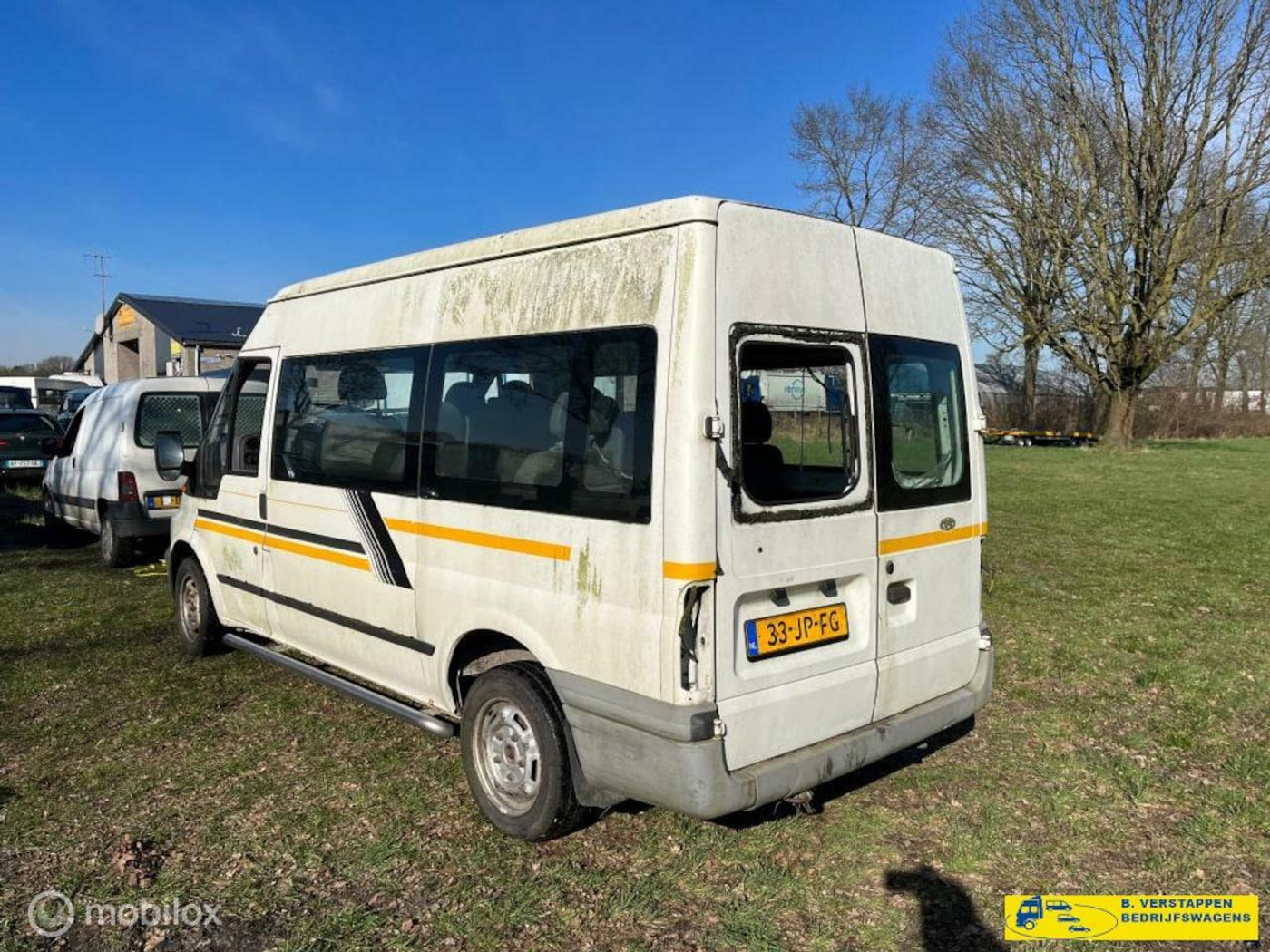 Foto van Ford Transit Tourneo