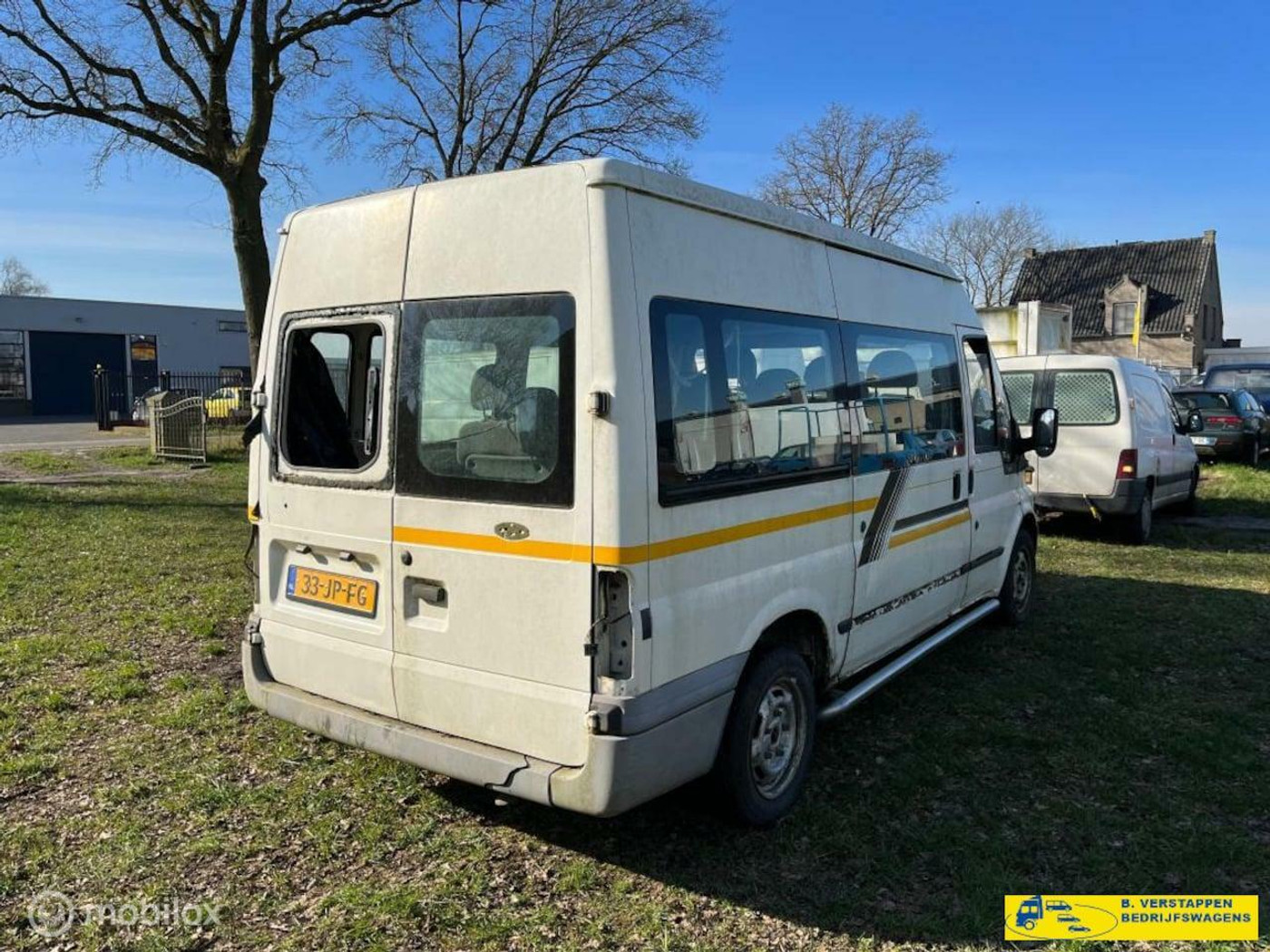 Foto van Ford Transit Tourneo
