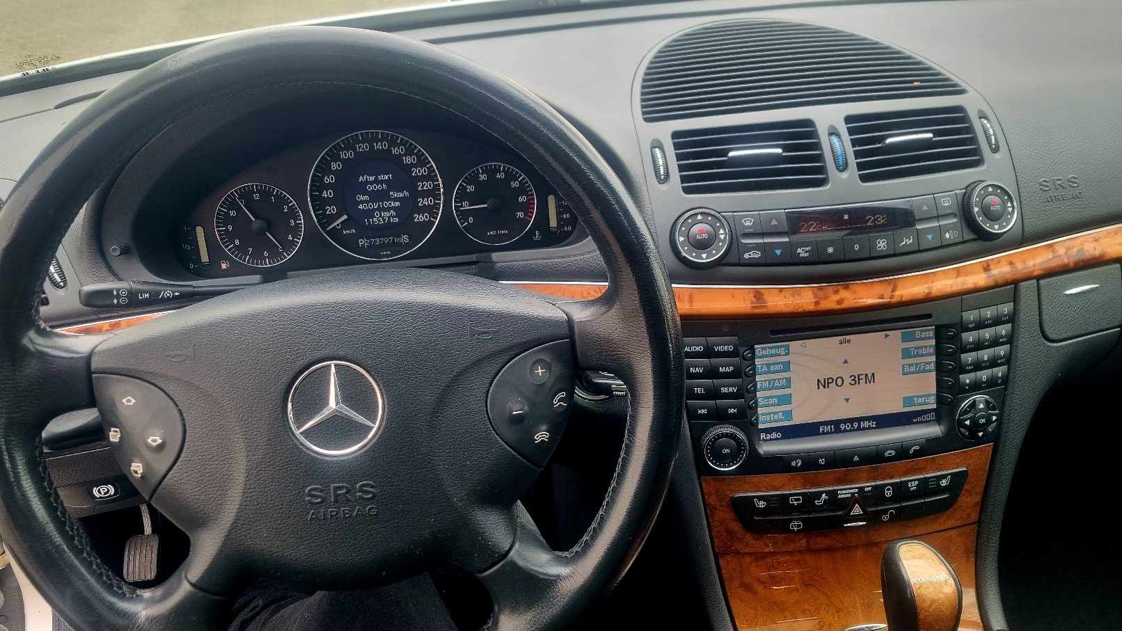 Foto van Mercedes-Benz E 240