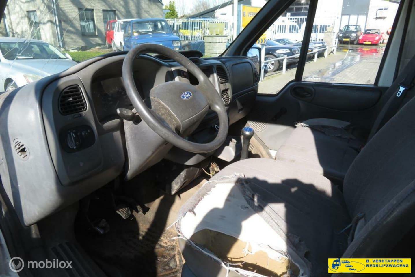 Foto van Ford Transit Tourneo
