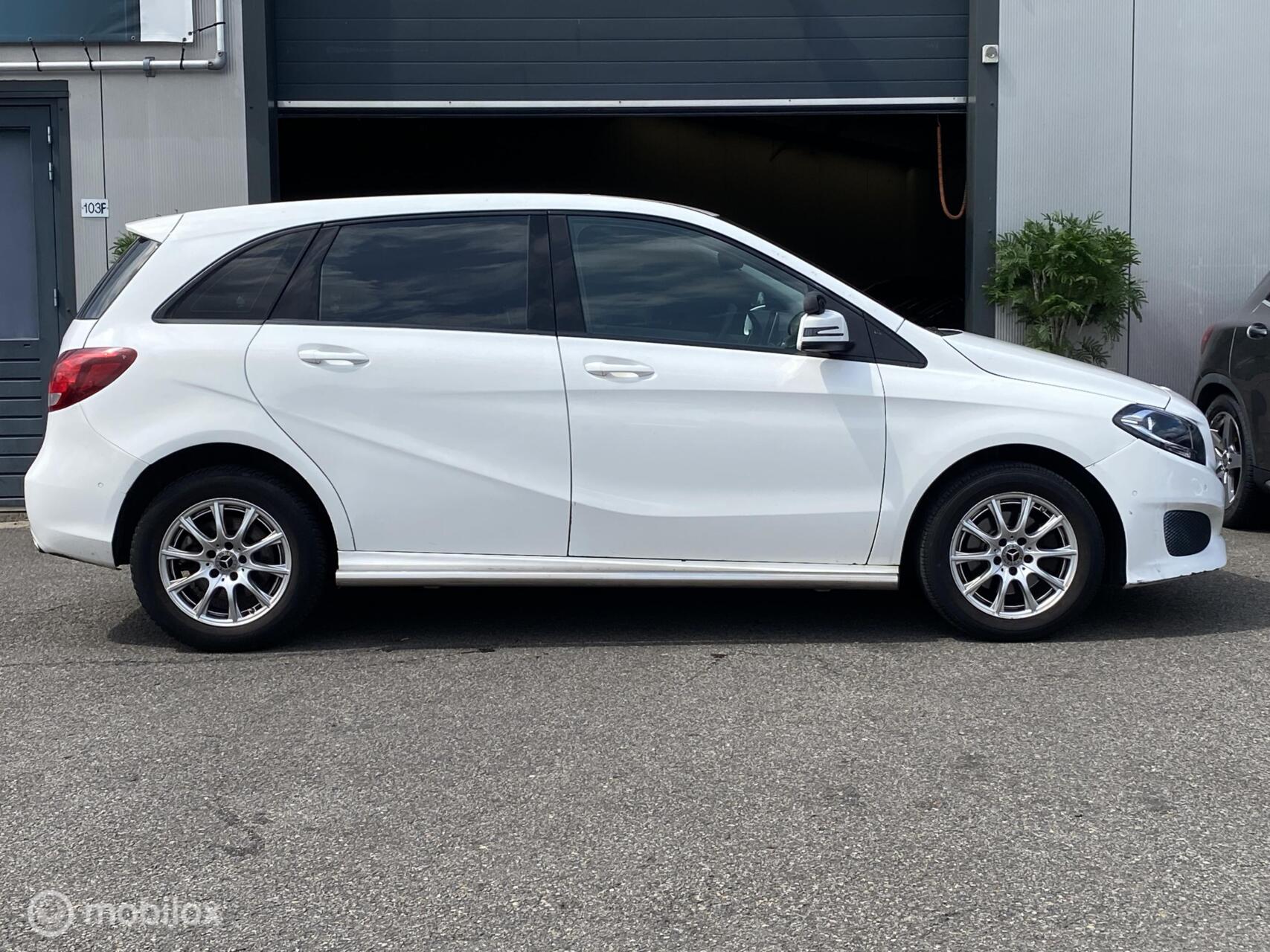 Foto van Mercedes-Benz B 220 D