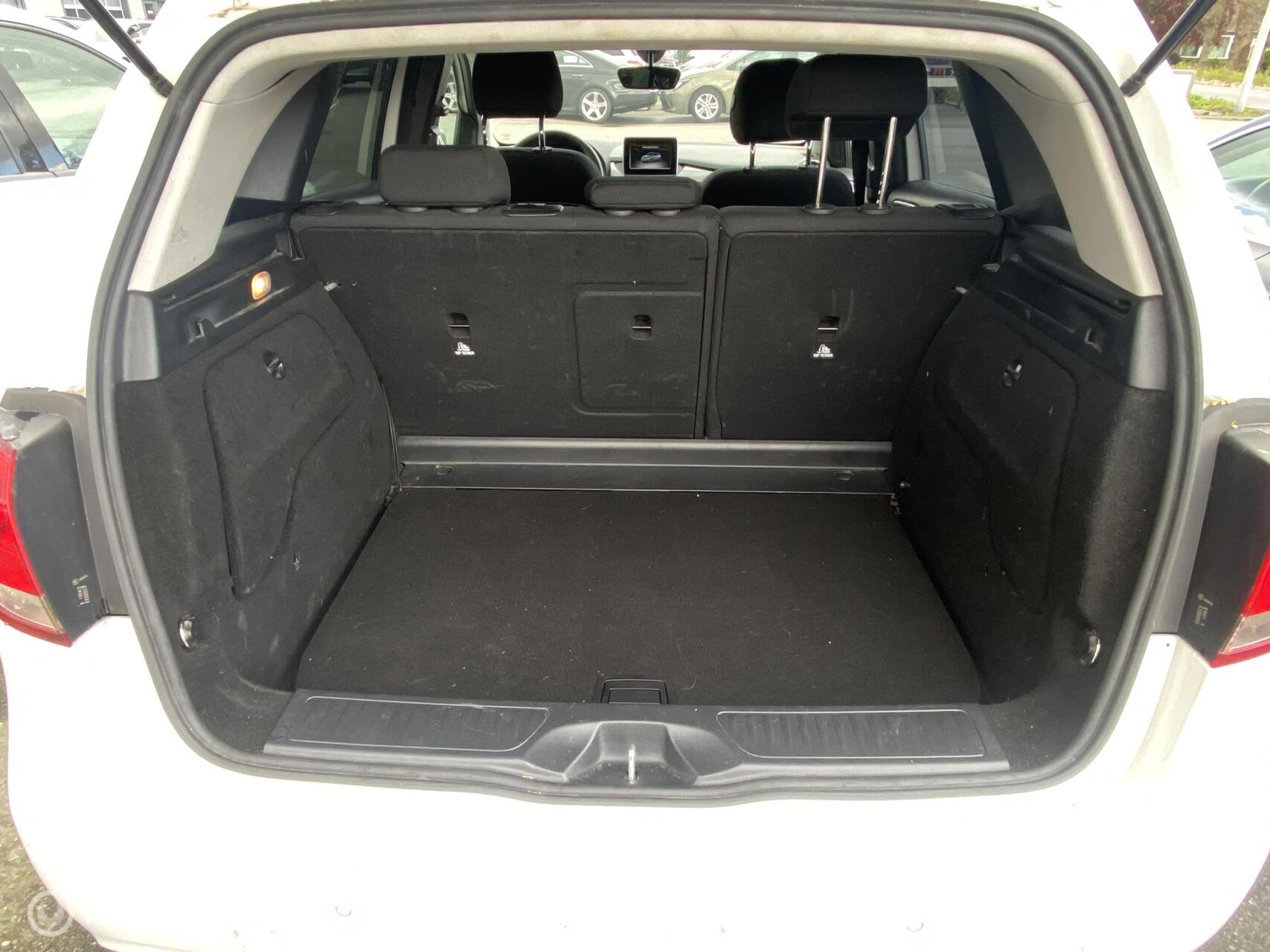 Foto van Mercedes-Benz B 220 D