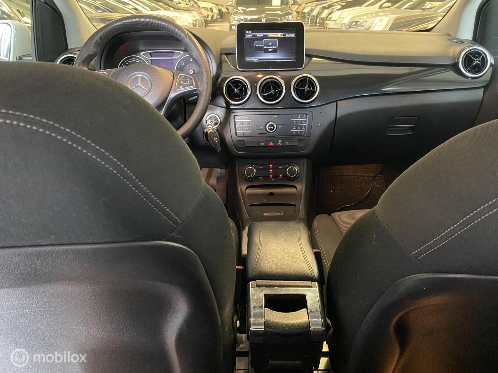 Foto van Mercedes-Benz B 220 D
