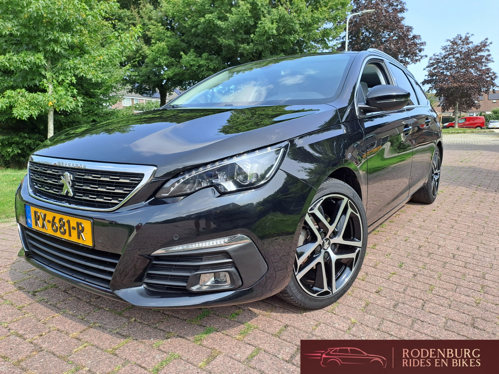 Peugeot 308 SW 1.2 AUTOMAAT PureTech Blue Lease Premium 2018 - voorkant
