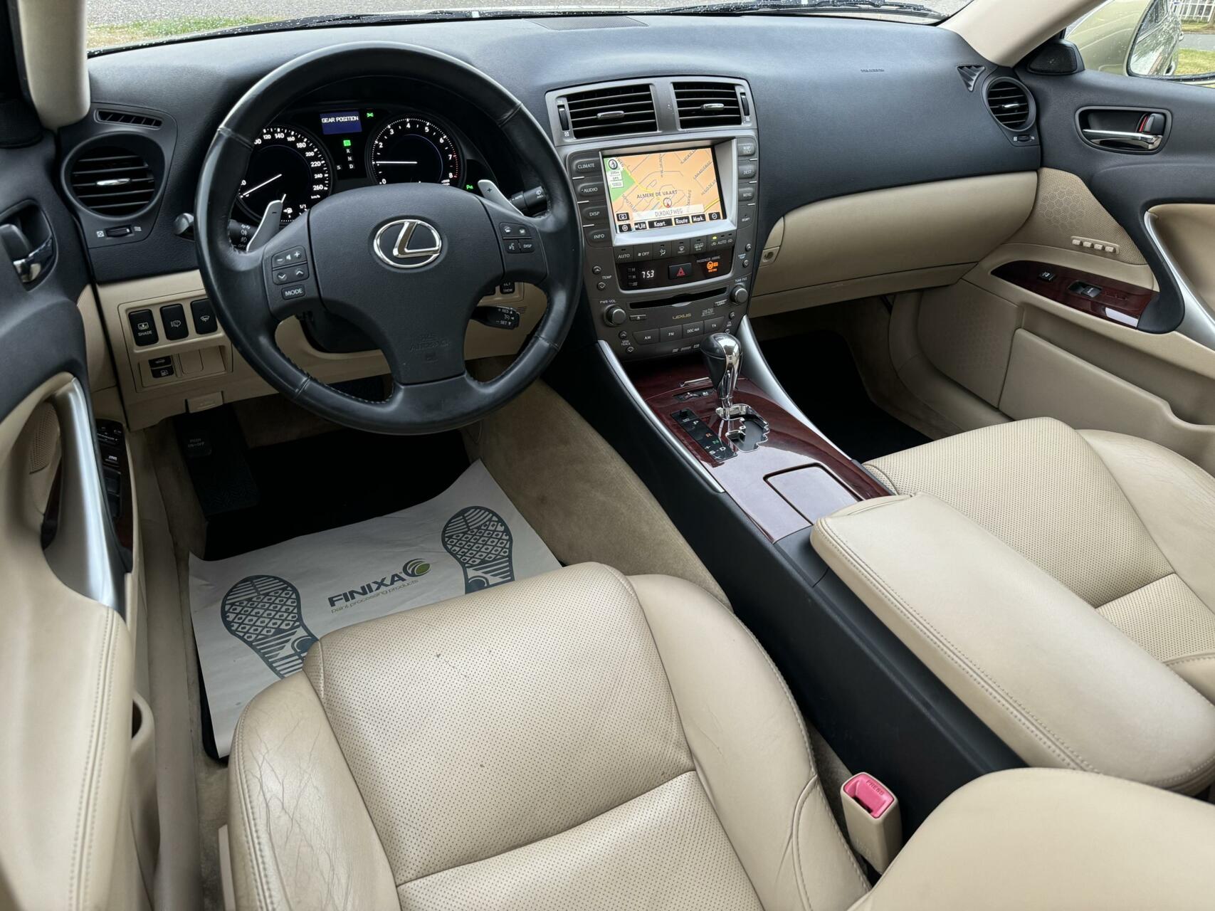 Foto van Lexus Is