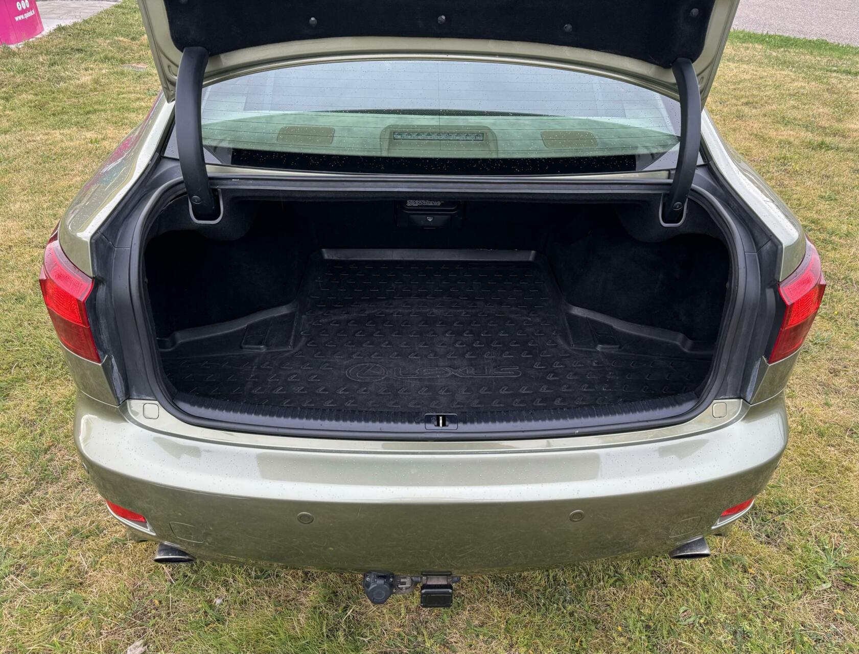 Foto van Lexus Is