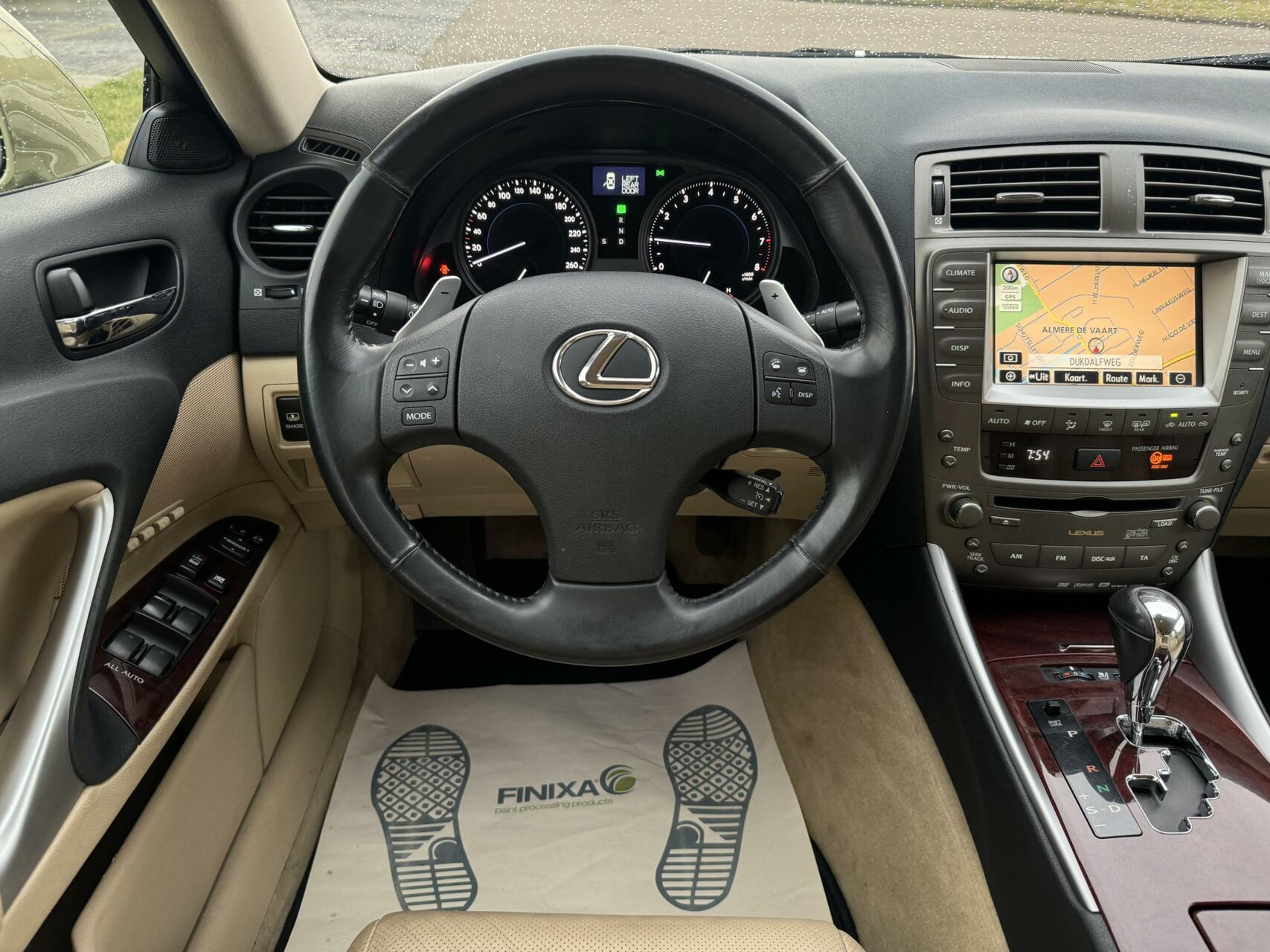 Foto van Lexus Is