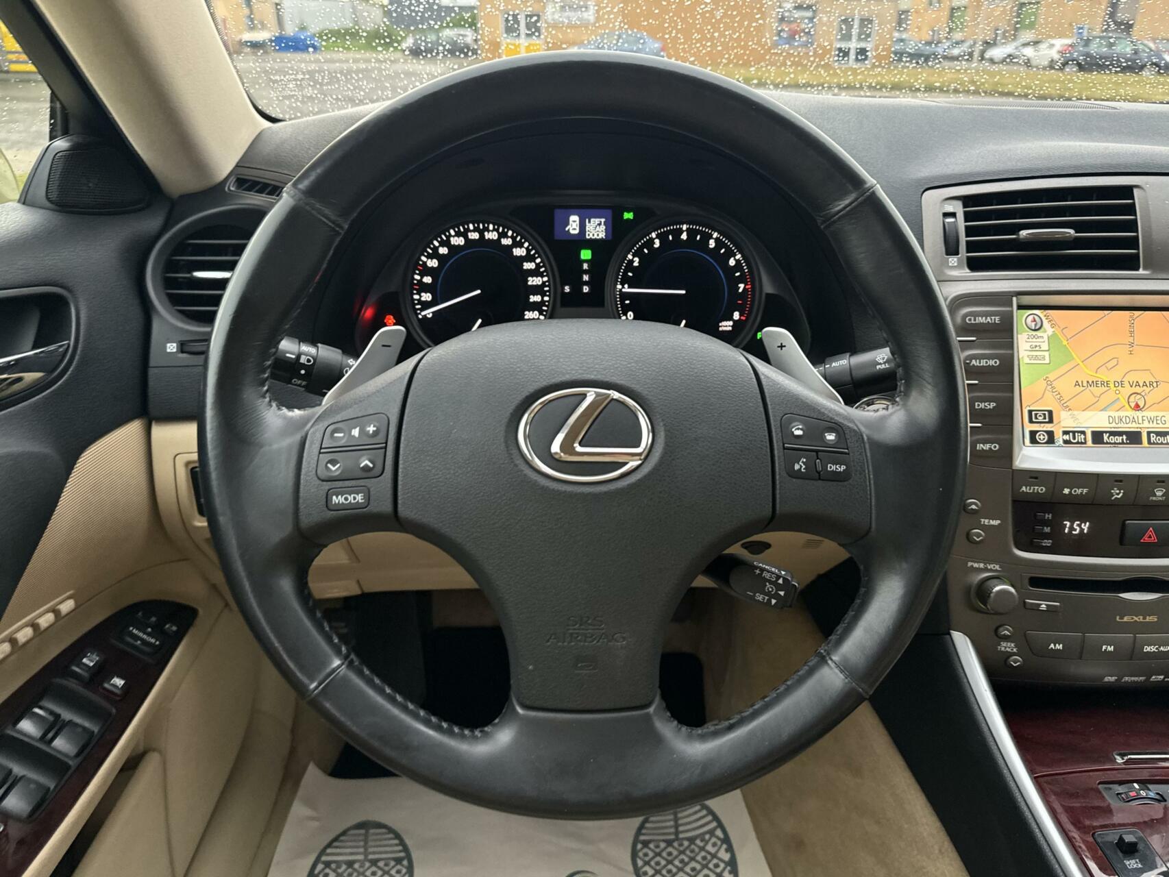 Foto van Lexus Is