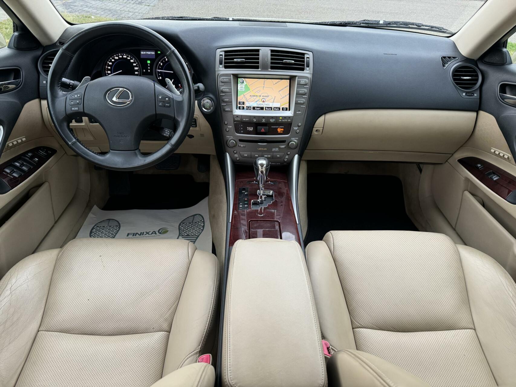 Foto van Lexus Is