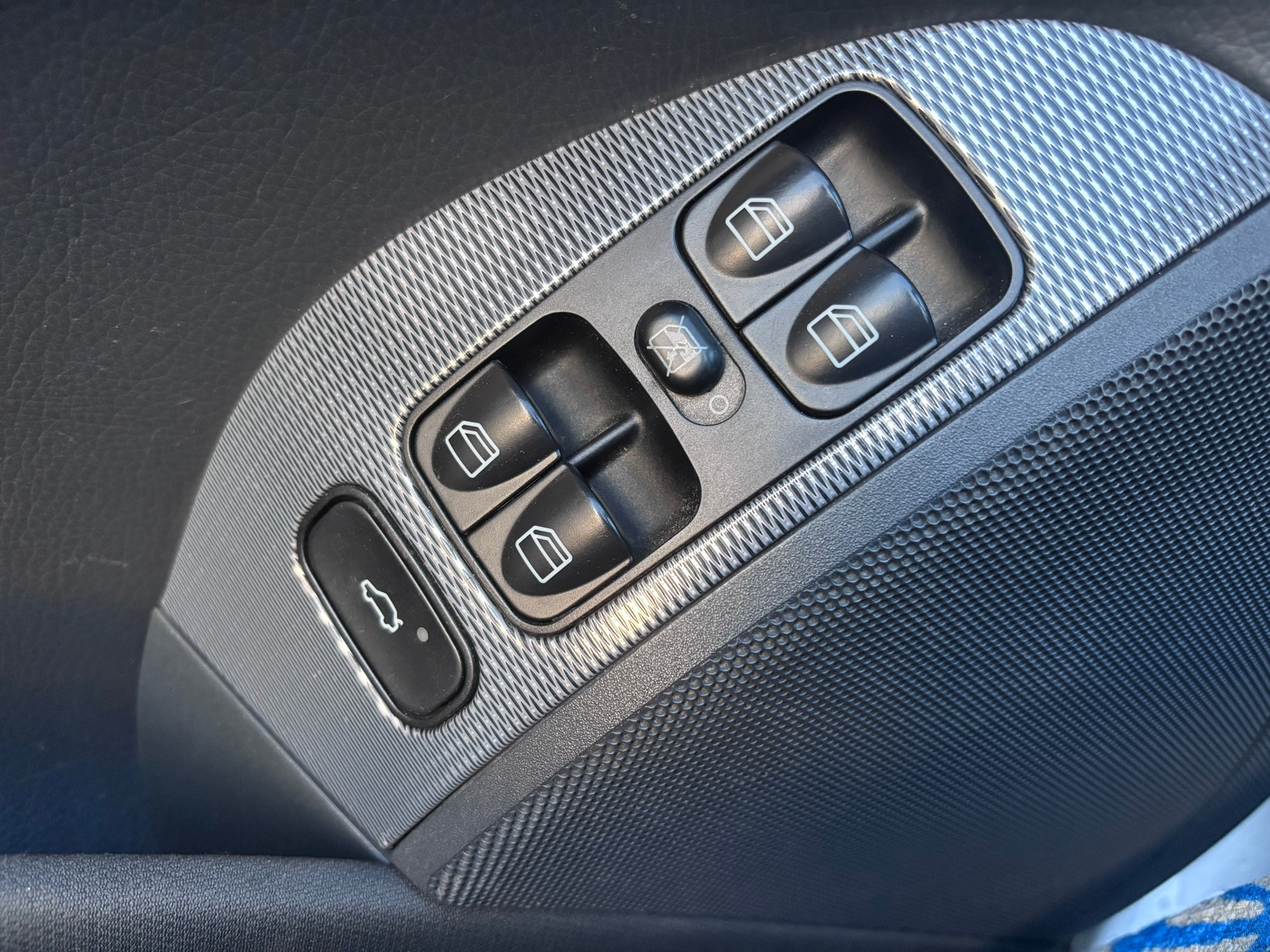 Foto van Mercedes-Benz CLK 200 Kompressor