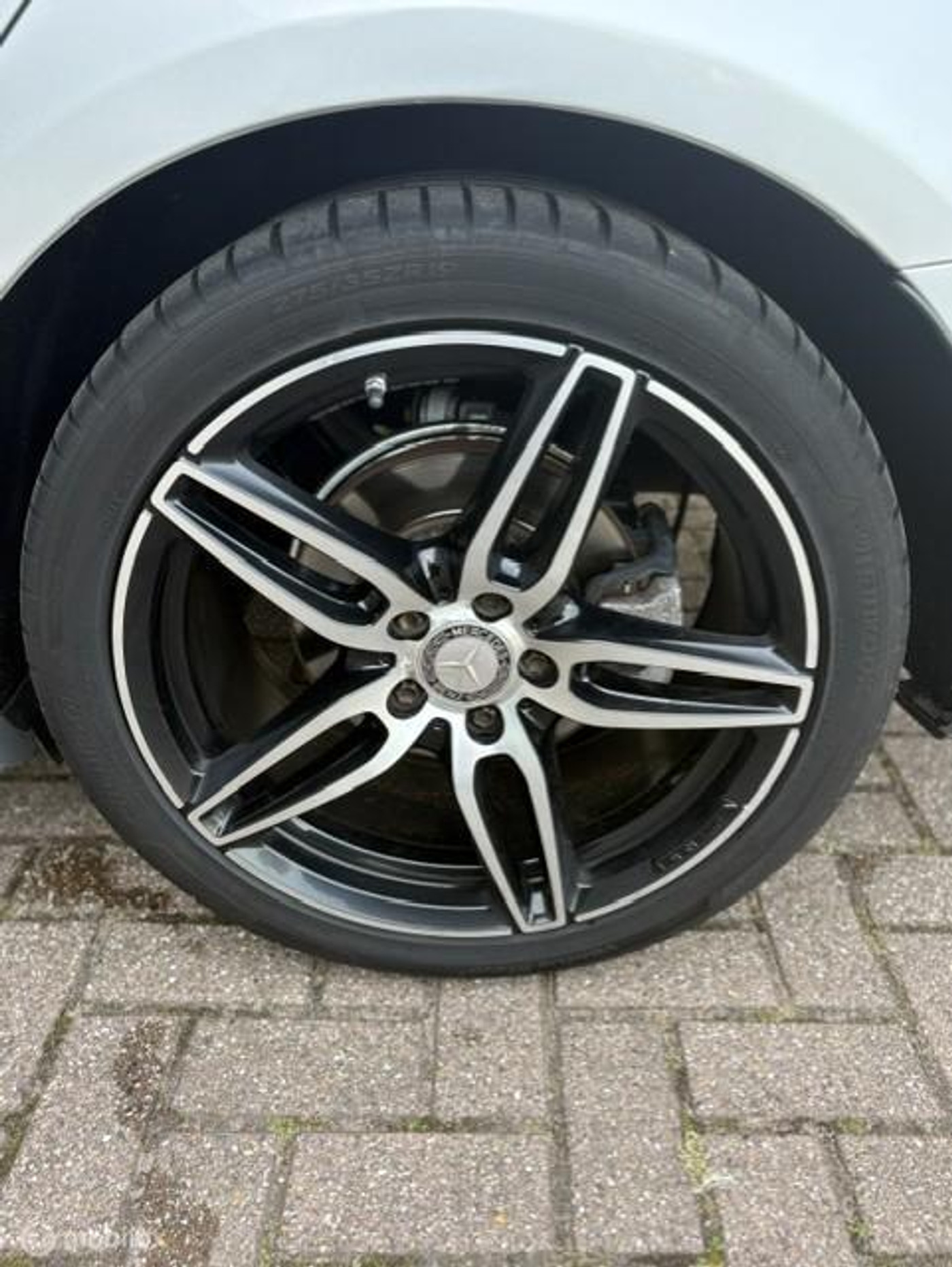 Foto van Mercedes-Benz E 220 D