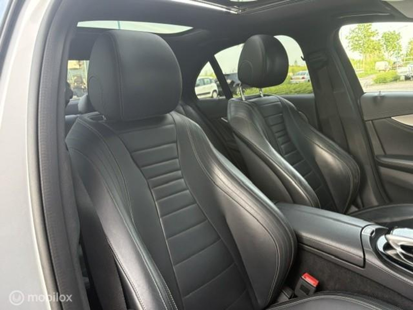 Foto van Mercedes-Benz E 220 D