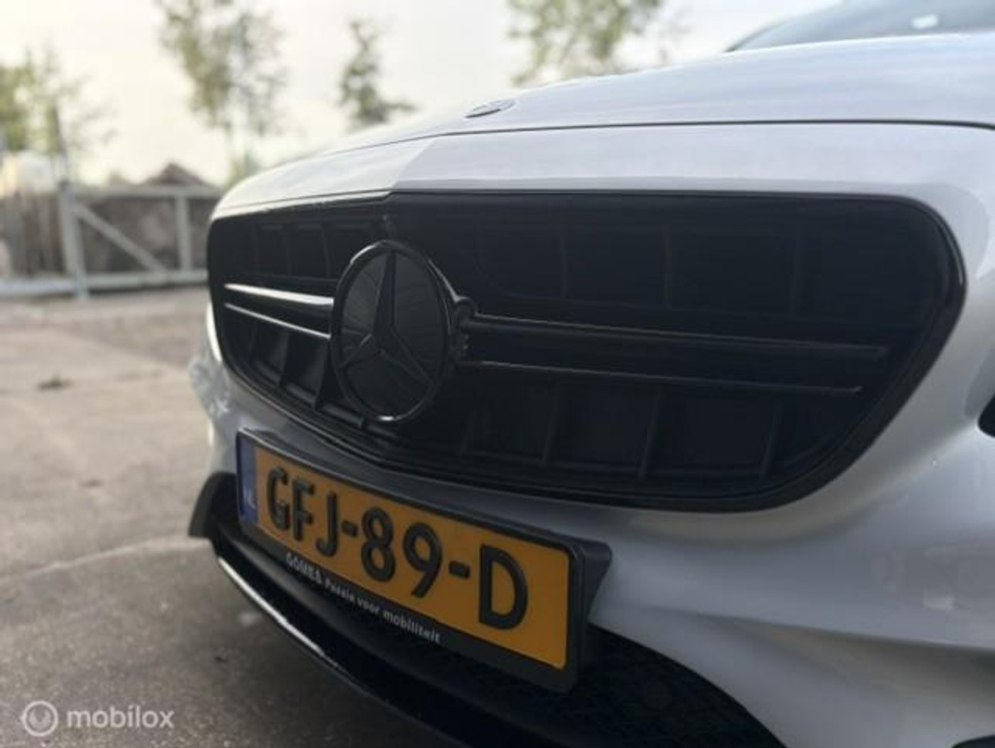 Foto van Mercedes-Benz E 220 D