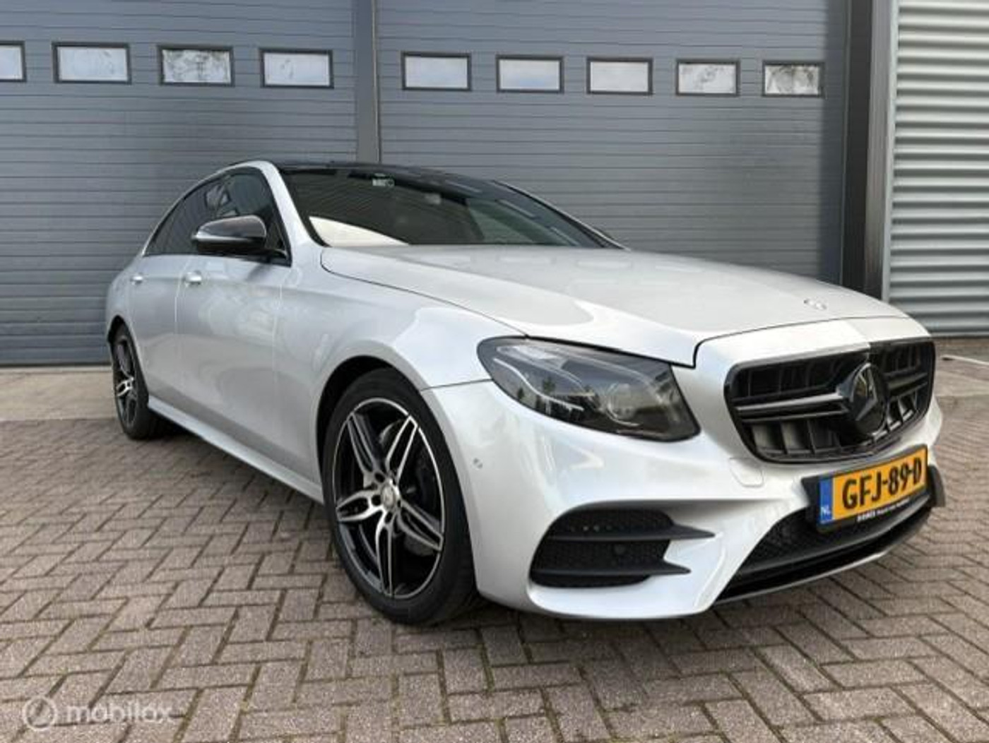 Foto van Mercedes-Benz E 220 D