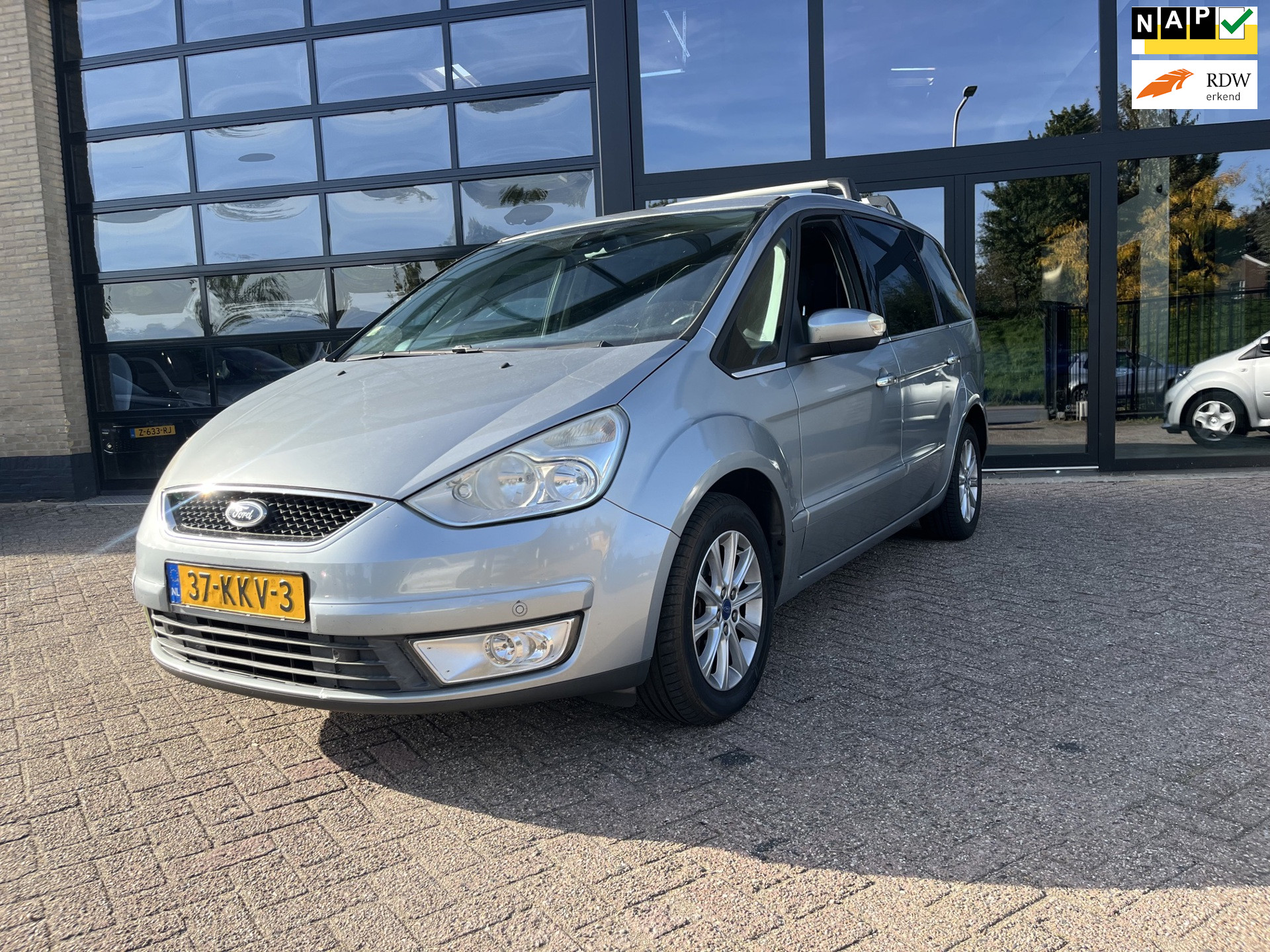 Ford Galaxy 2.0-16V Titanium Limited, 7 Persoons 2010 - voorkant