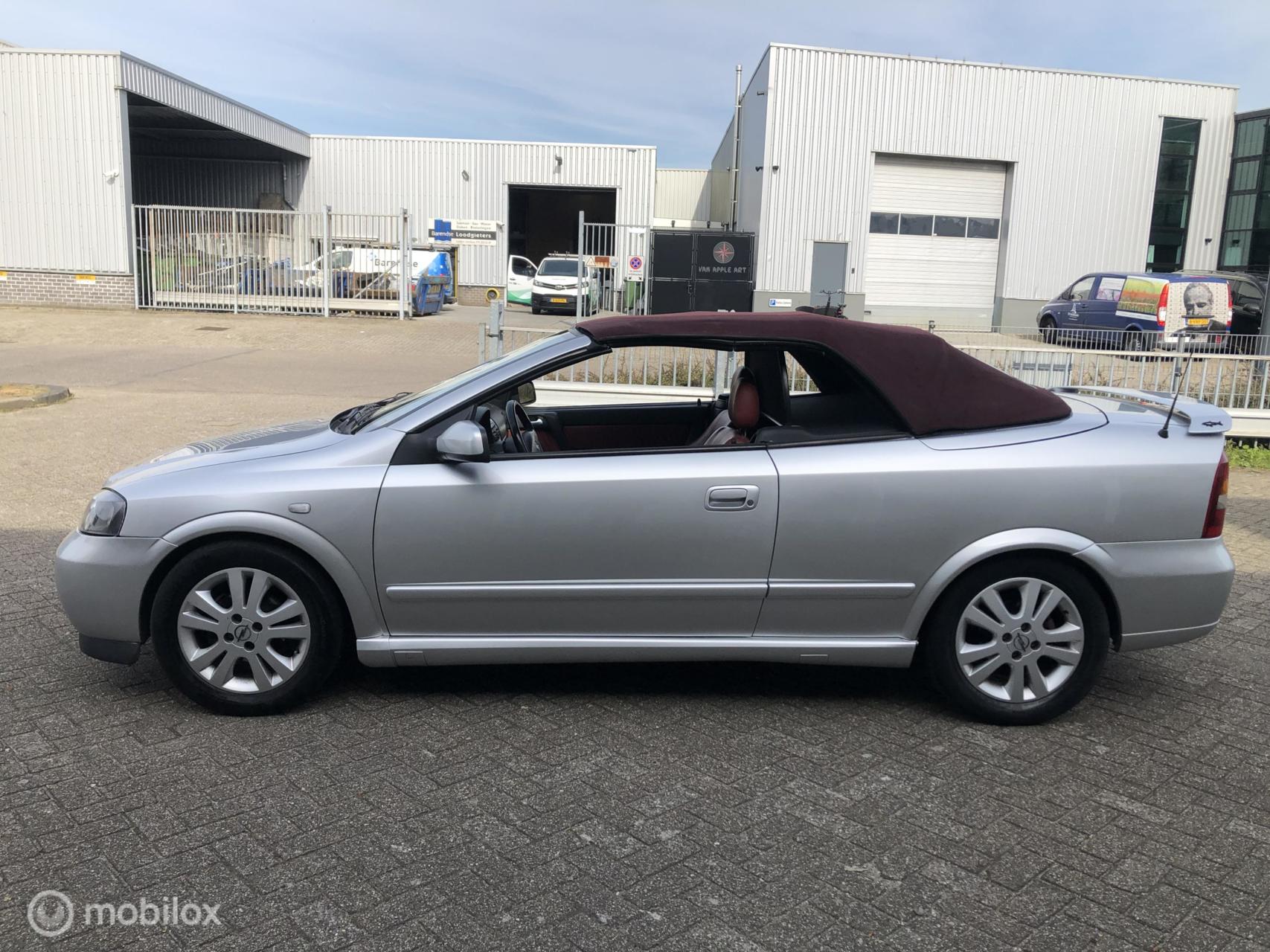 Foto van Opel Astra Cabriolet