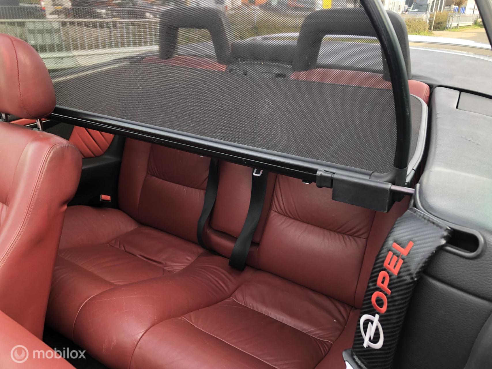 Foto van Opel Astra Cabriolet