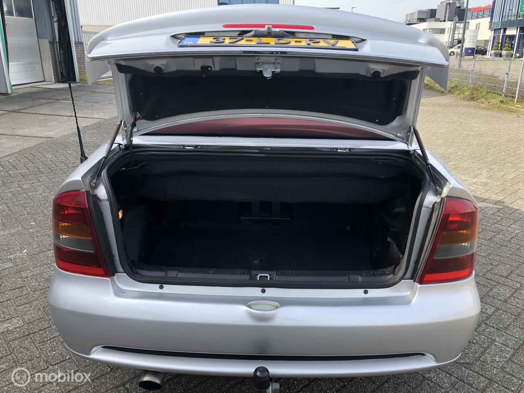 Foto van Opel Astra Cabriolet