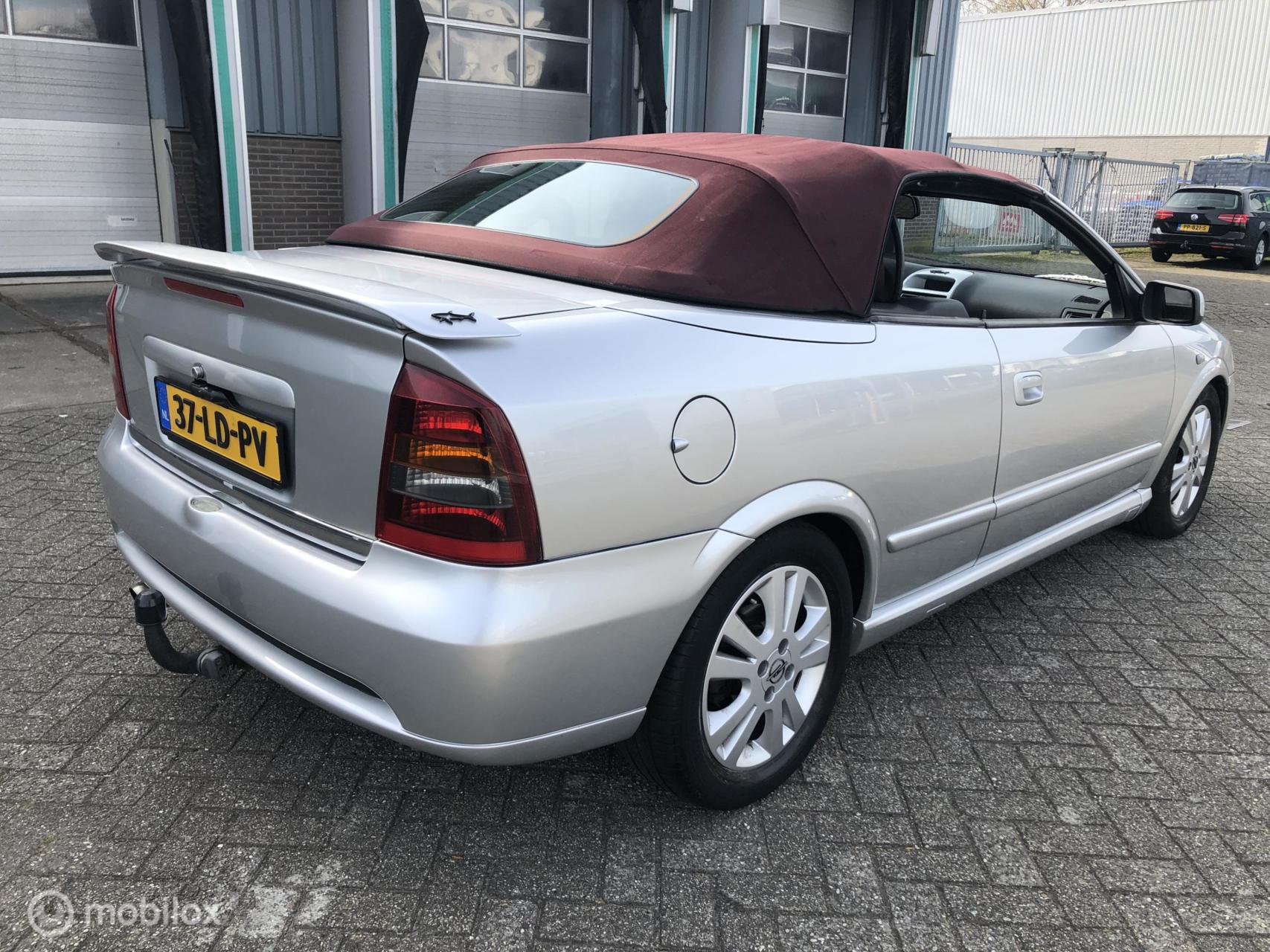 Foto van Opel Astra Cabriolet