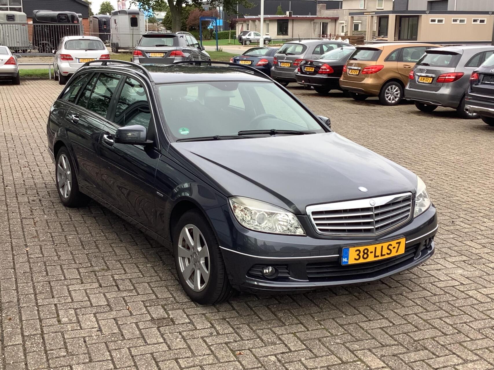 Foto van Mercedes-Benz C 180 Kompressor