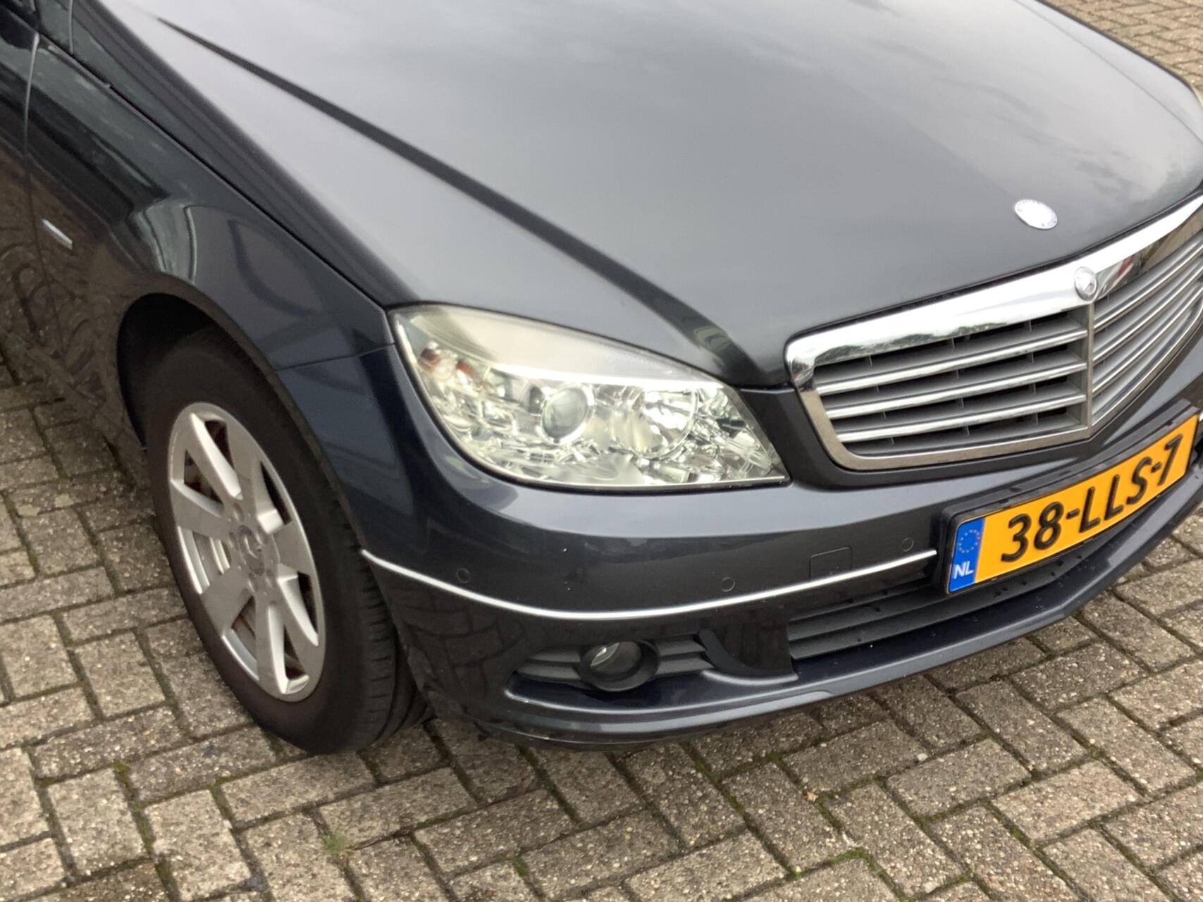 Foto van Mercedes-Benz C 180 Kompressor