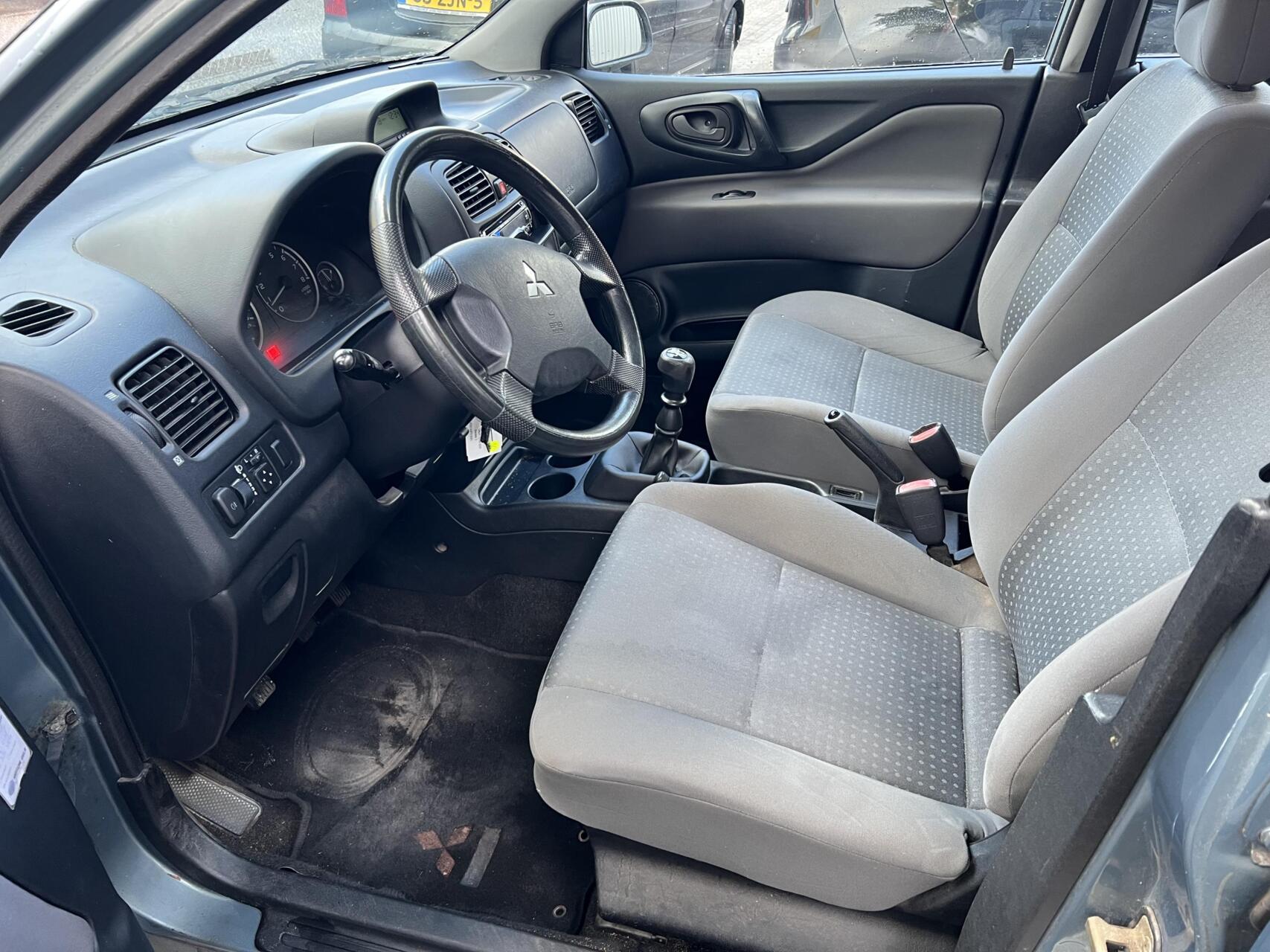 Foto van Mitsubishi Space Star