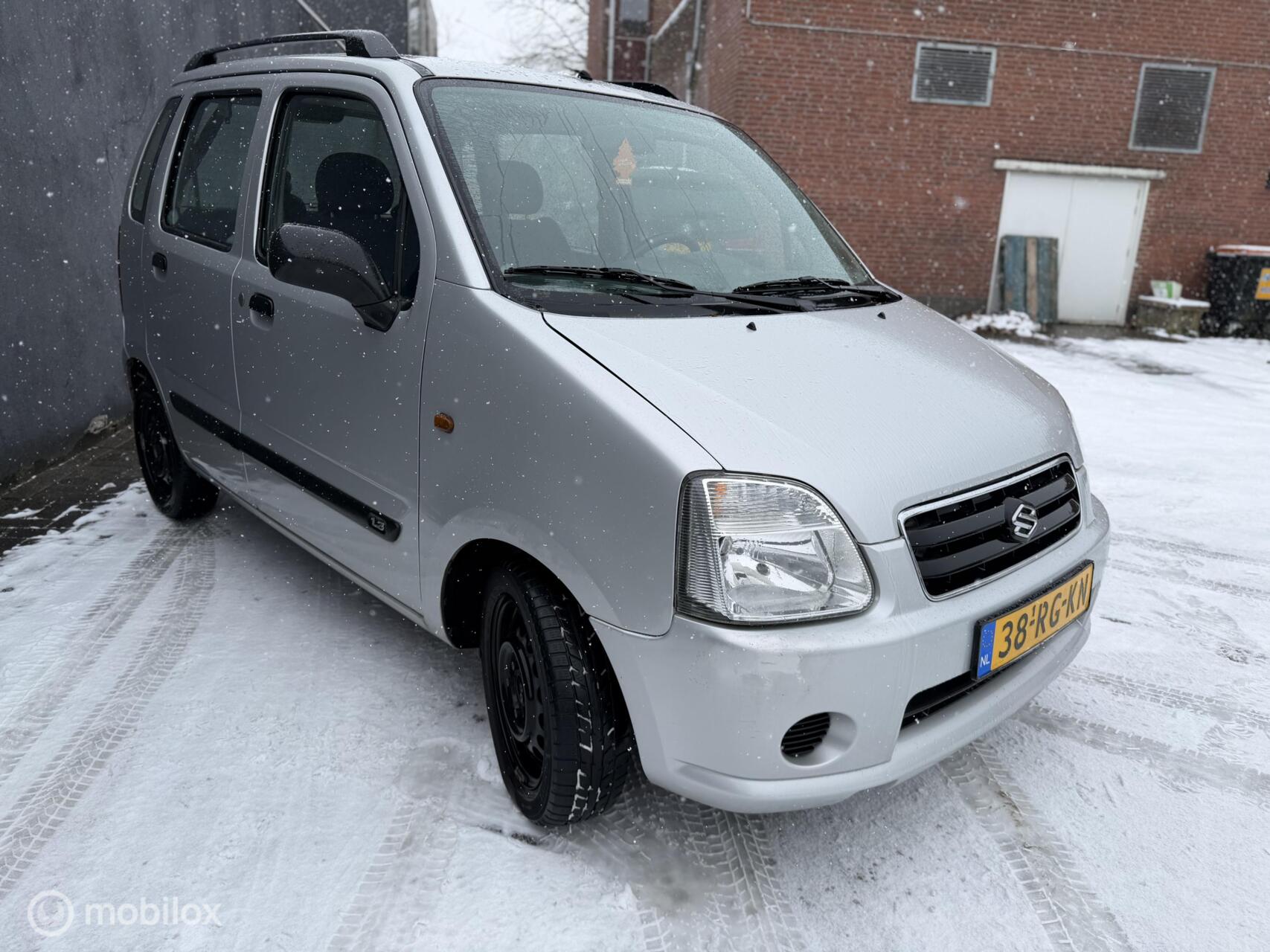 Foto van Suzuki Wagon R