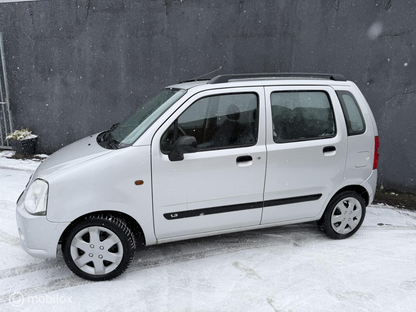 Foto van Suzuki Wagon R
