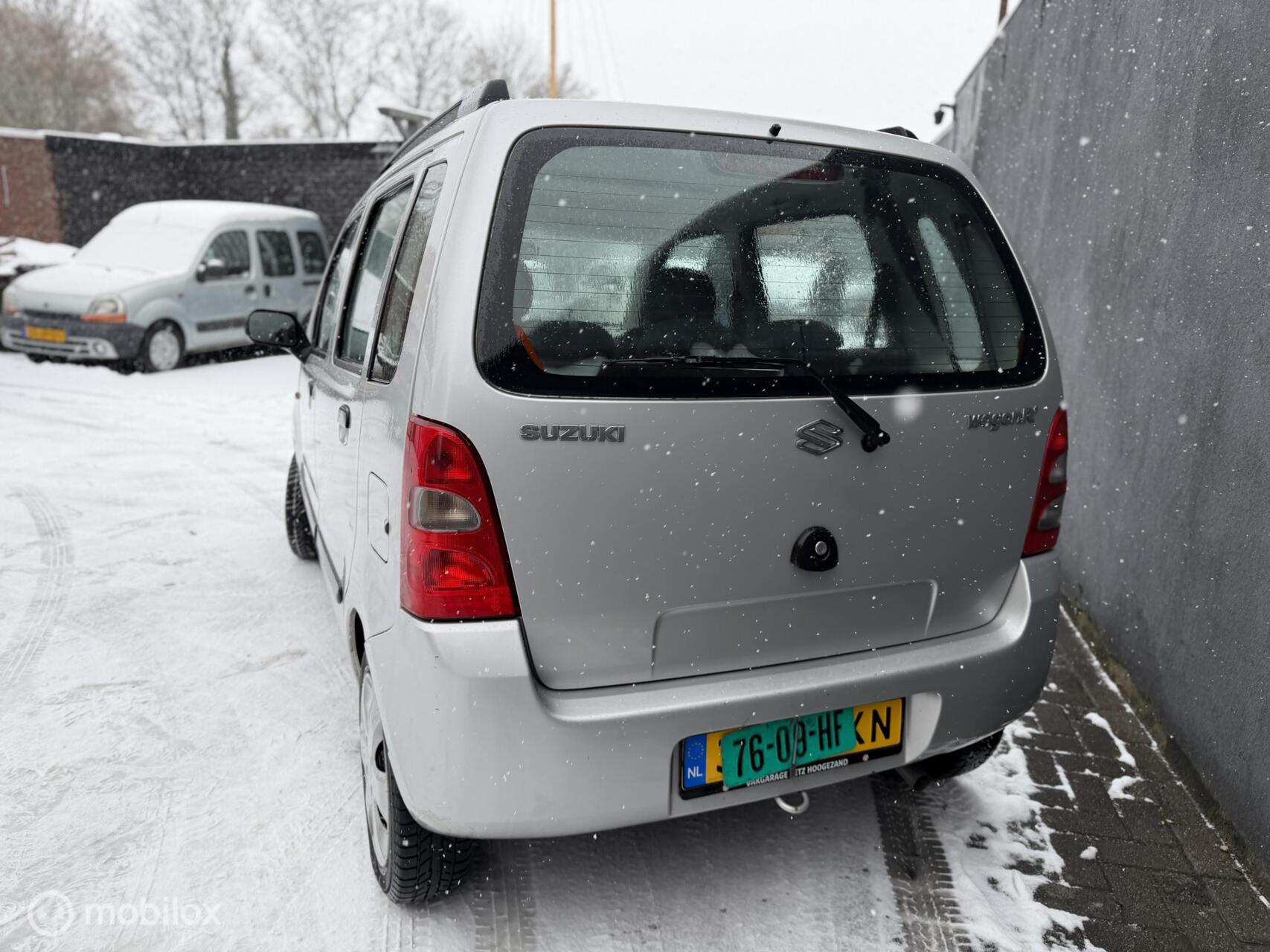 Foto van Suzuki Wagon R