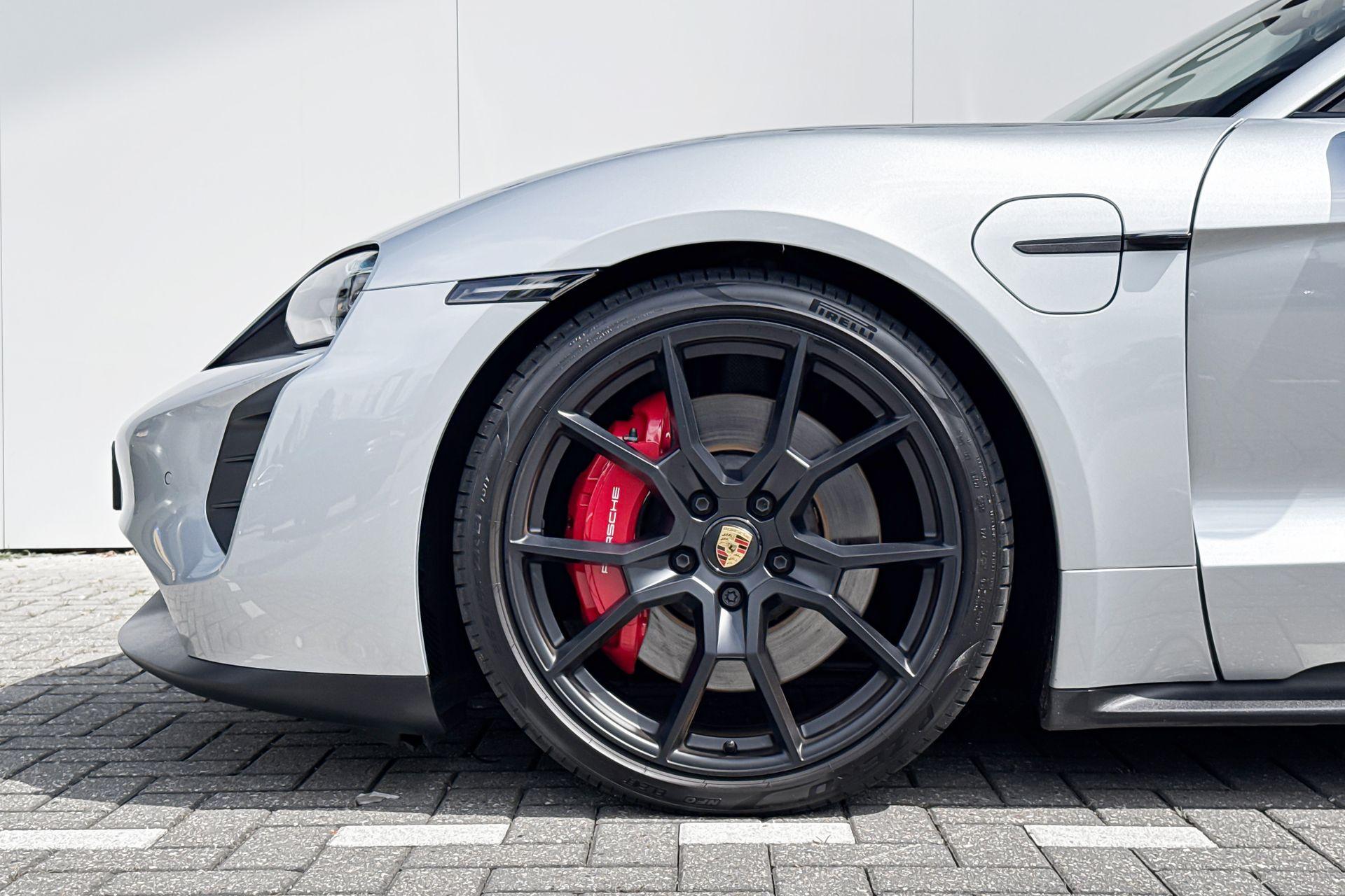 Foto van Porsche Taycan GTS