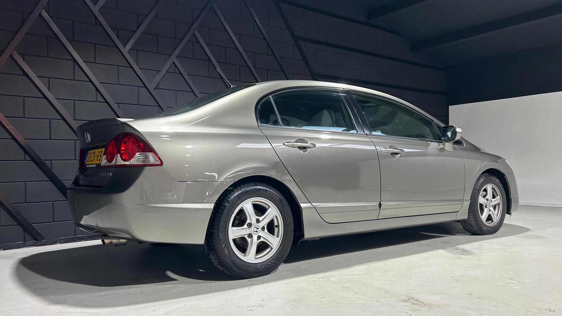 Foto van Honda Civic 4dr Hybrid