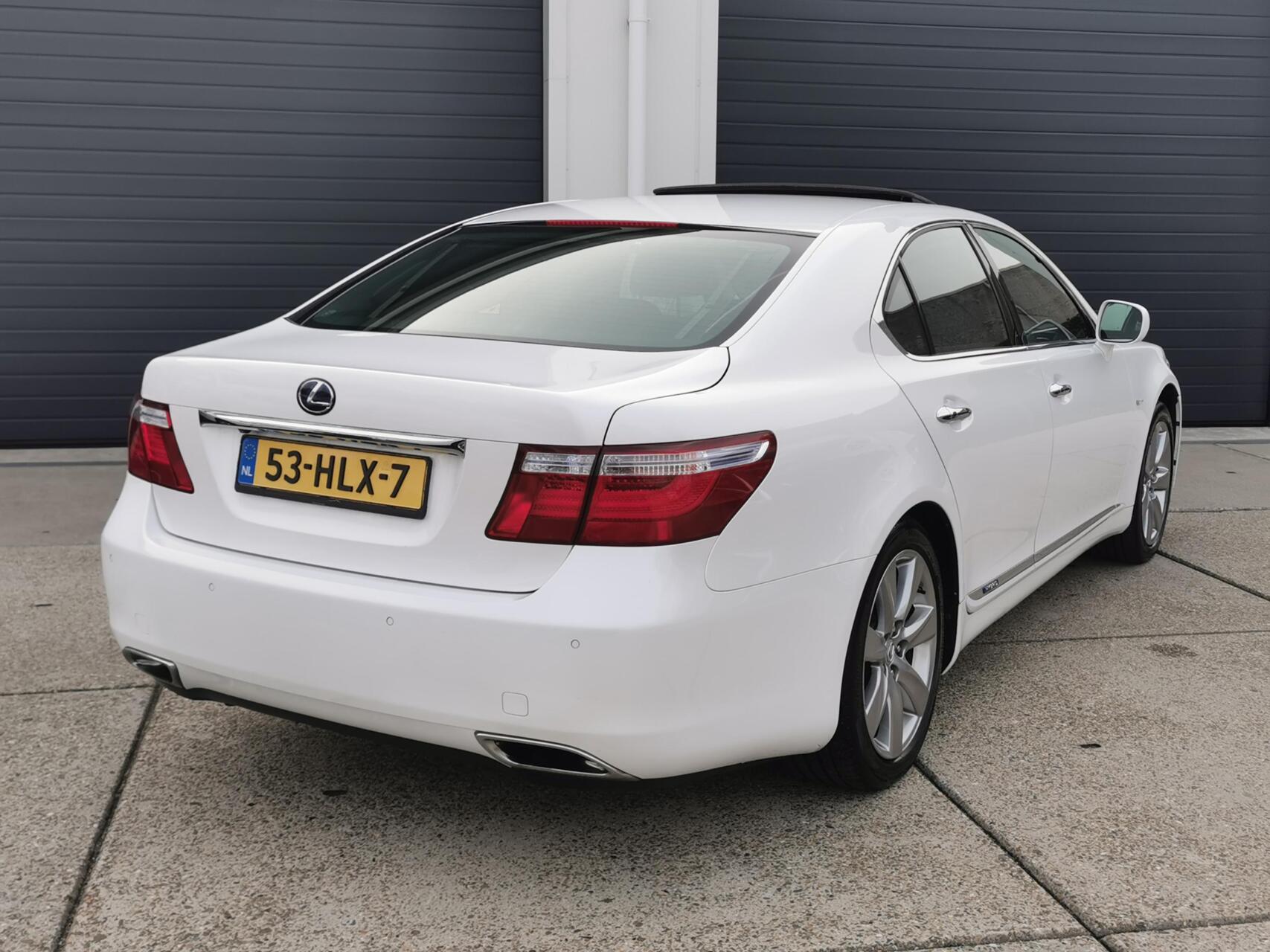 Foto van Lexus Lexus Ls600h