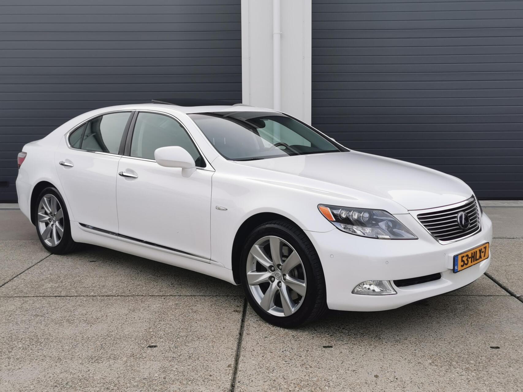 Foto van Lexus Lexus Ls600h