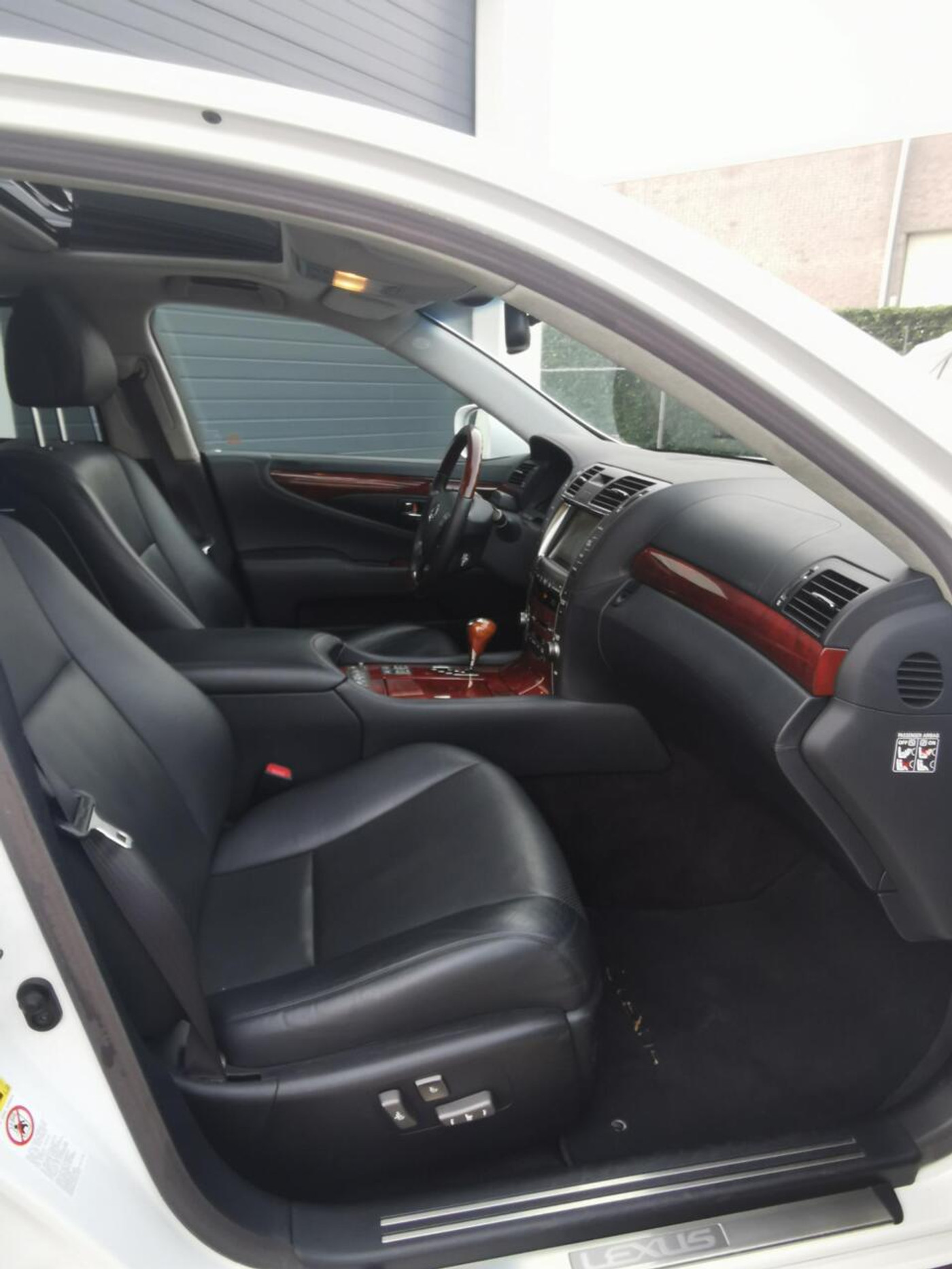 Foto van Lexus Lexus Ls600h