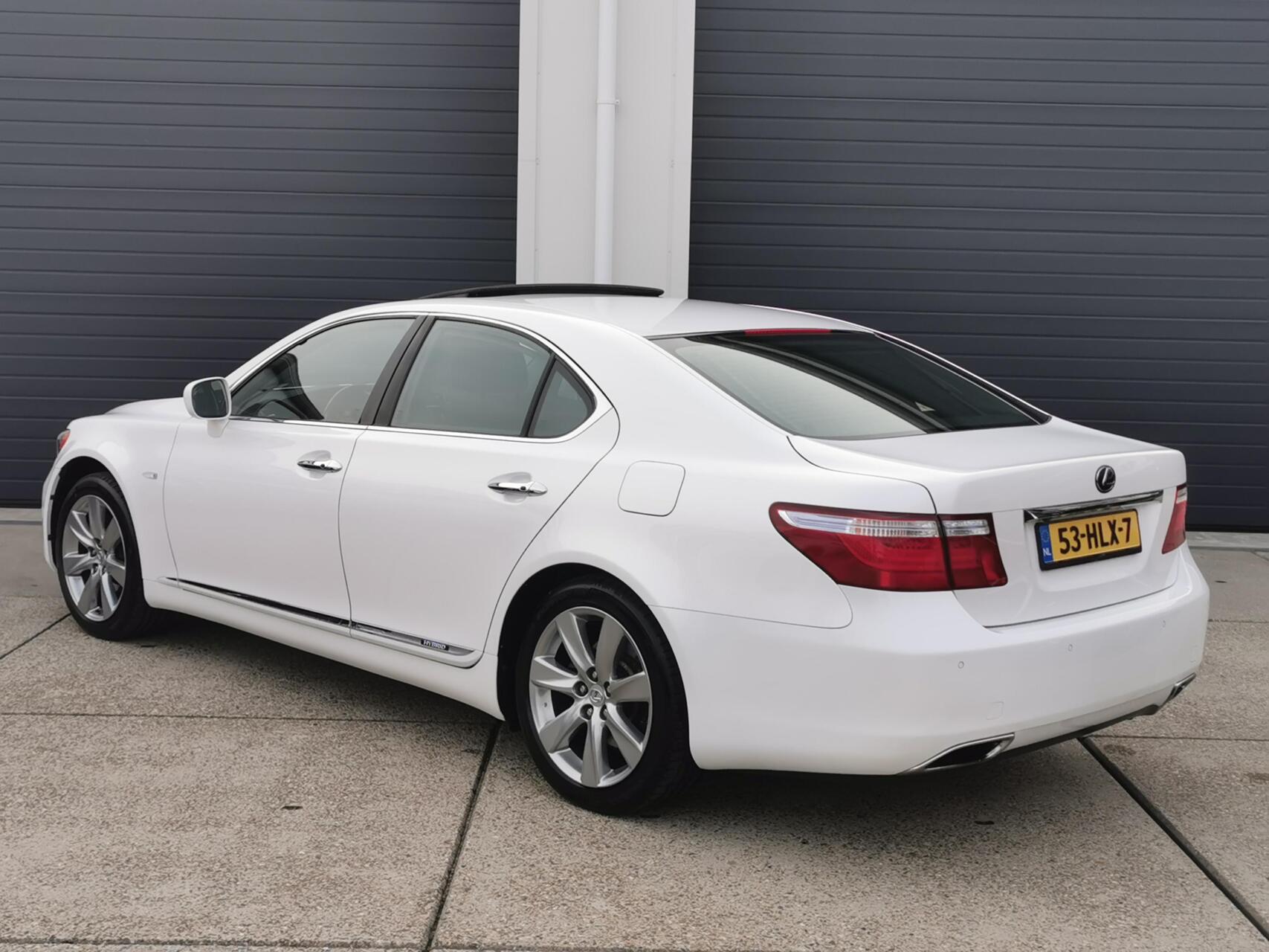 Foto van Lexus Lexus Ls600h