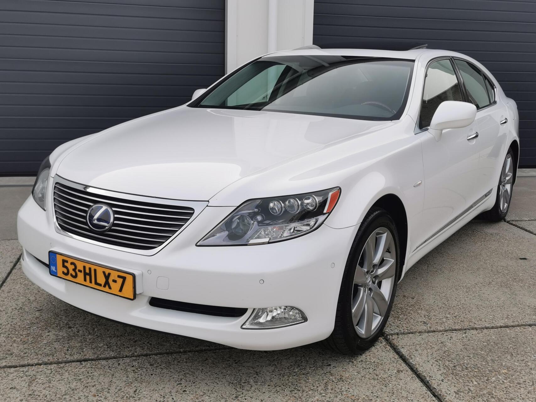 Foto van Lexus Lexus Ls600h