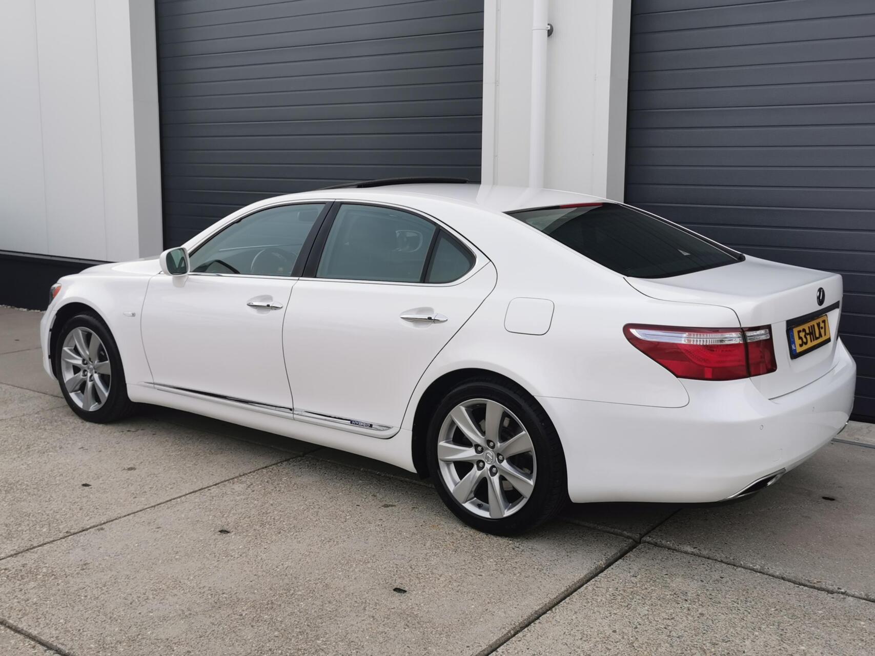 Foto van Lexus Lexus Ls600h