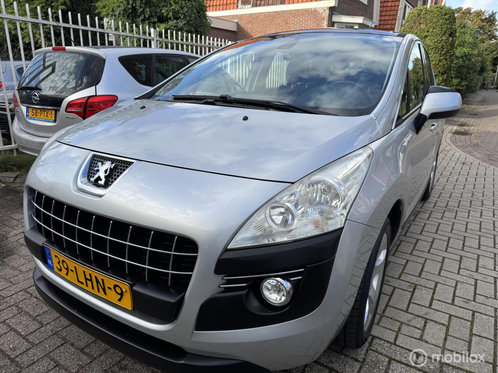 Peugeot 3008 1.6 THP ST 2010 - voorkant